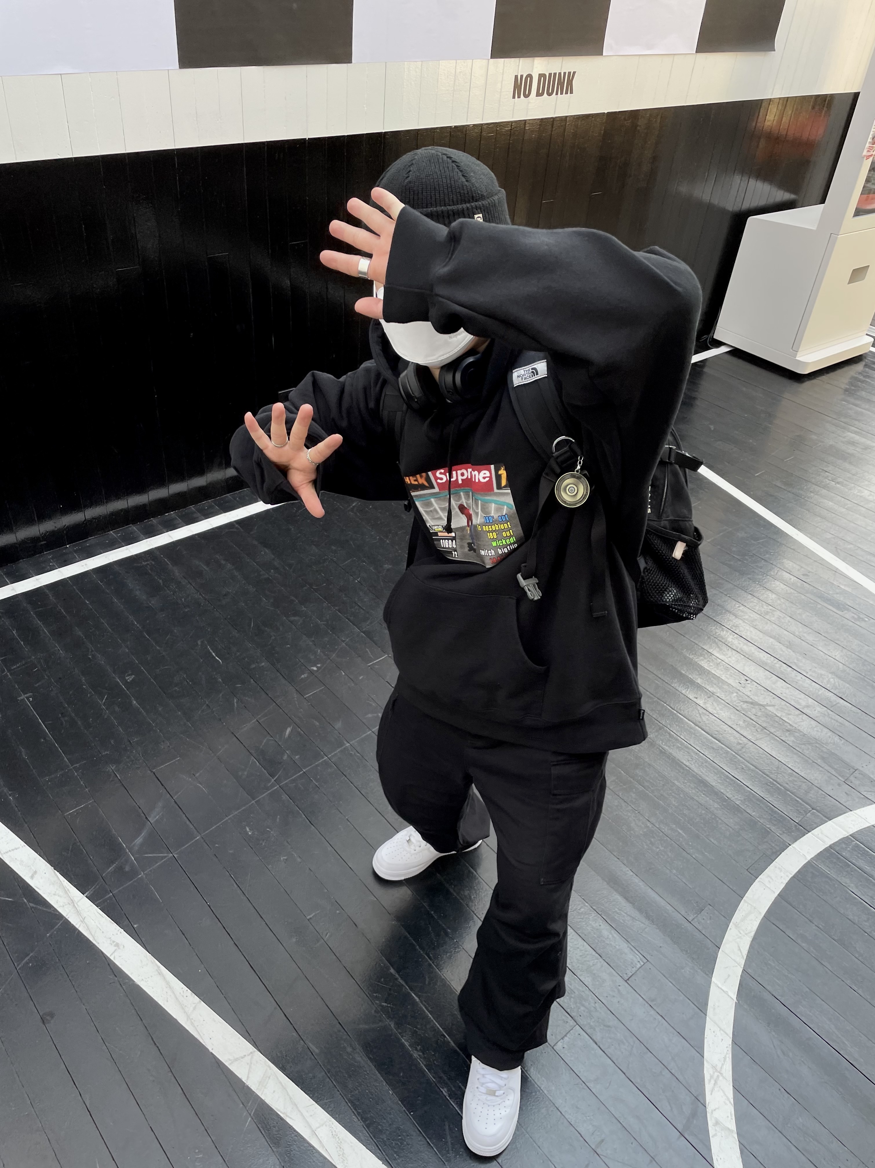 Supreme x Thrasher Hooded Sweatshirt Black - 21FW, Nike x Supreme Air Force 1 Low White 착용 스타일 - 2