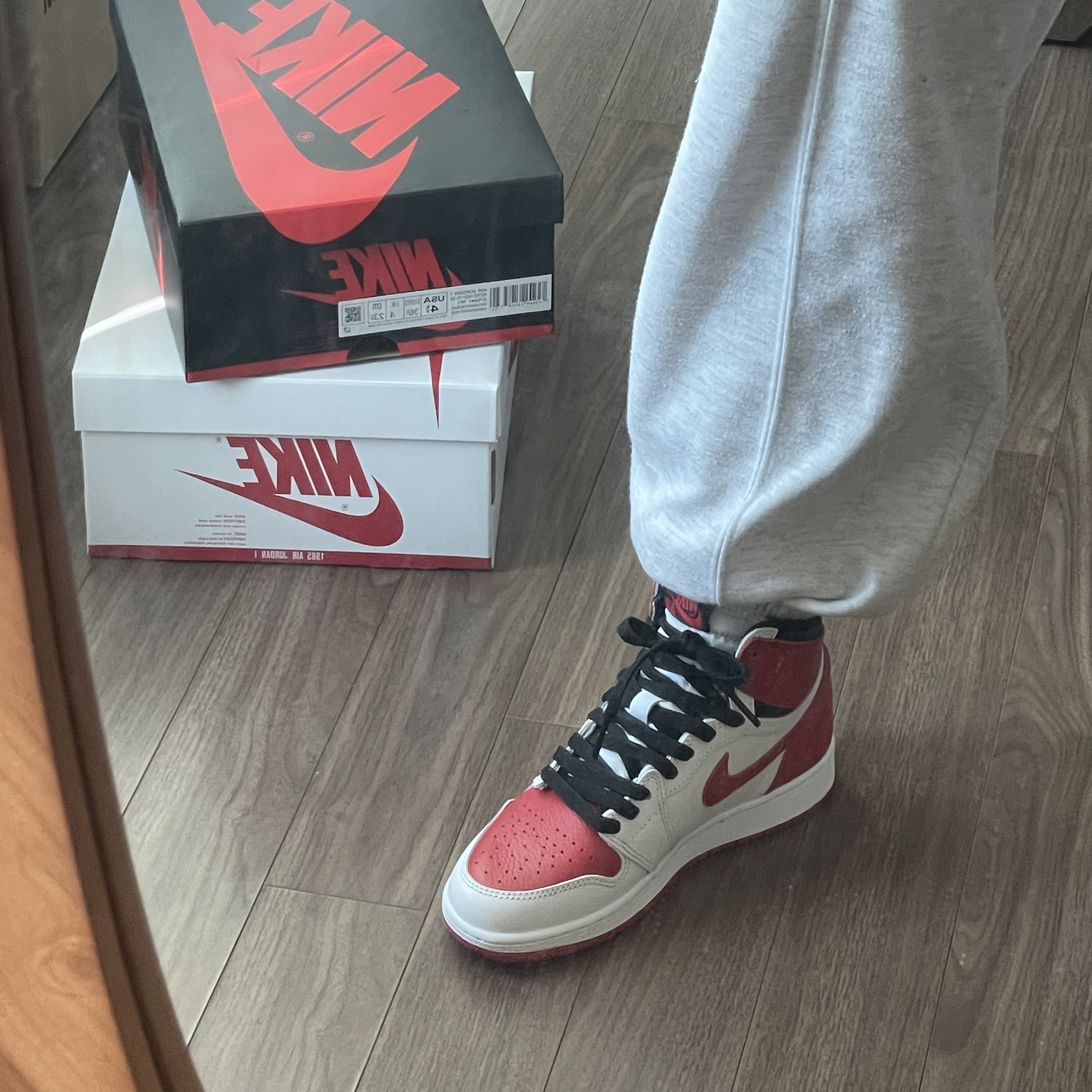 (GS) Jordan 1 Retro High OG Heritage, Jordan 1 Retro High OG Heritage 착용 스타일 - 3
