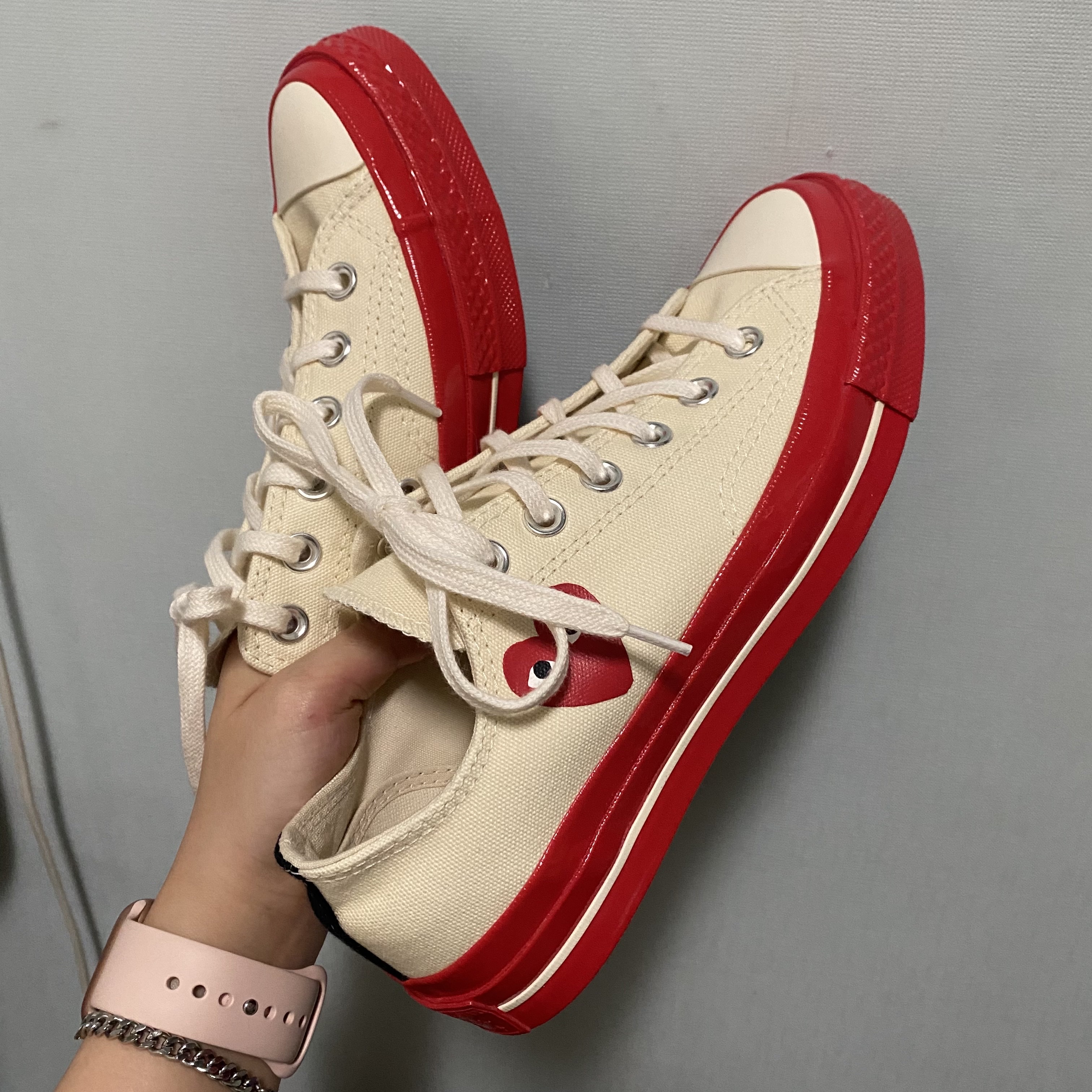 Converse x Play Comme des Garcons Chuck 70 Ox Pristine 착용 스타일