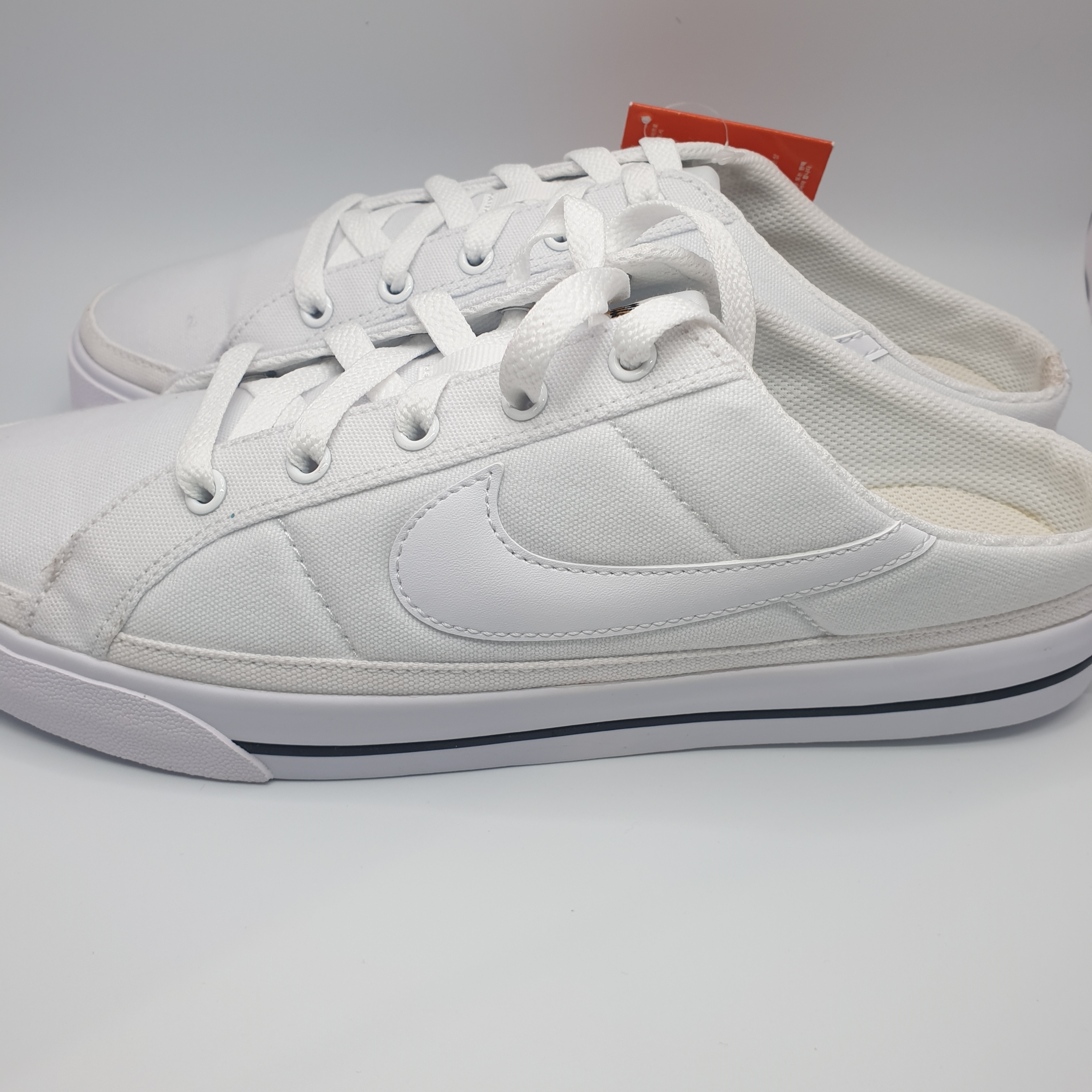 (W) Nike Court Legacy Mule White 착용 스타일 - 2