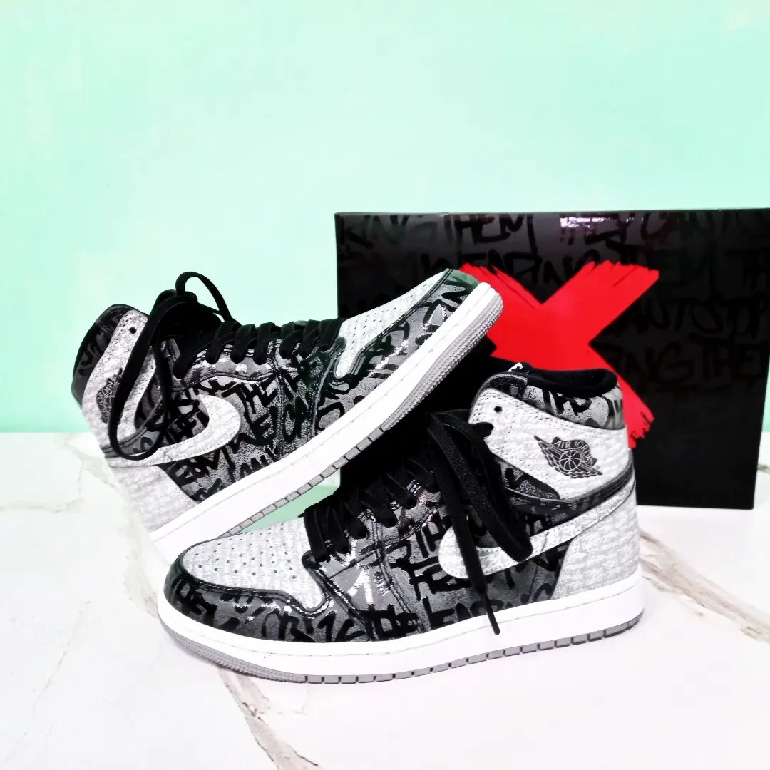 Jordan 1 Retro High OG Rebellionaire 착용 스타일 - 2