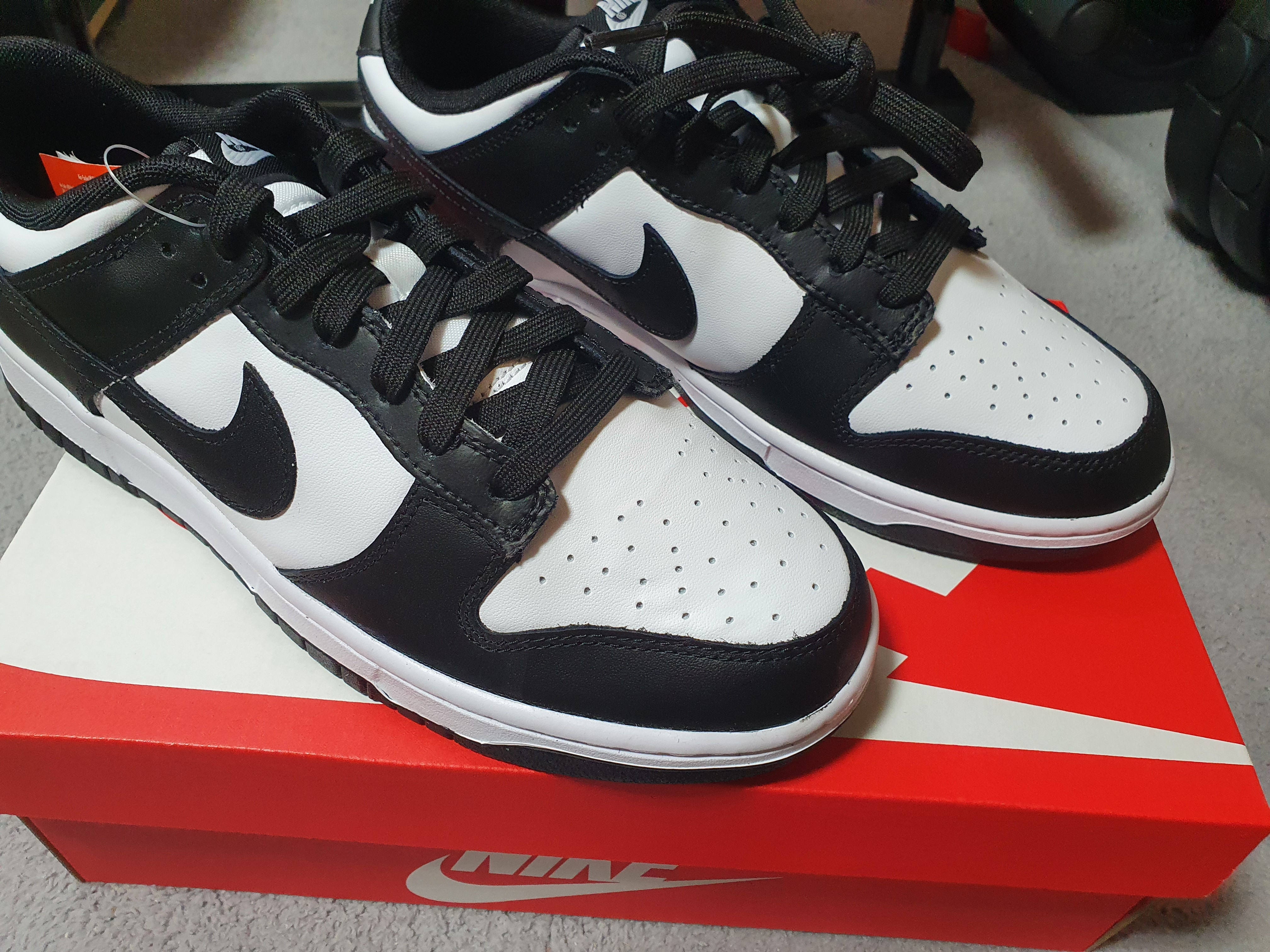 Nike Dunk Low Retro Black 착용 스타일