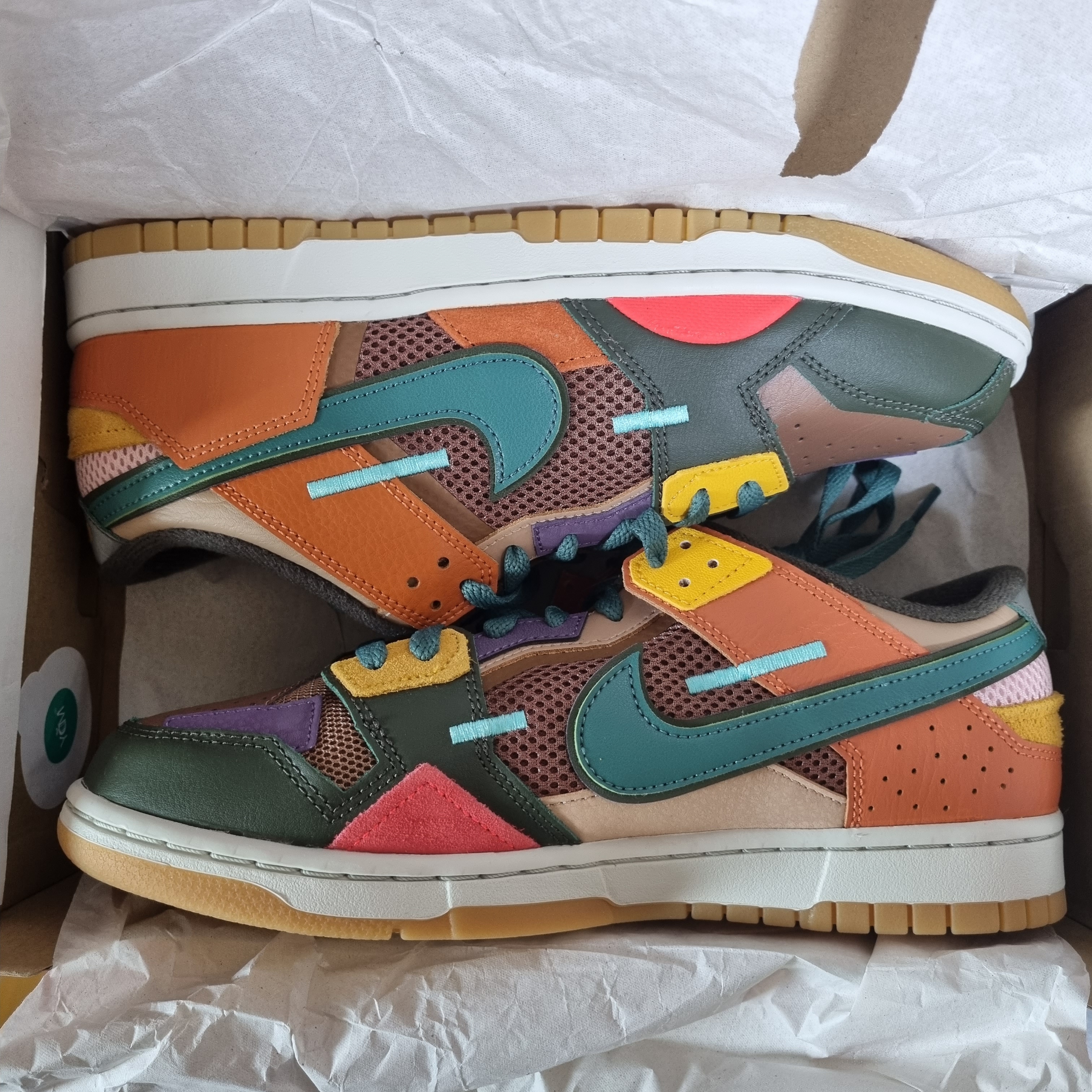 Nike Dunk Scrap Archeo Brown 착용 스타일