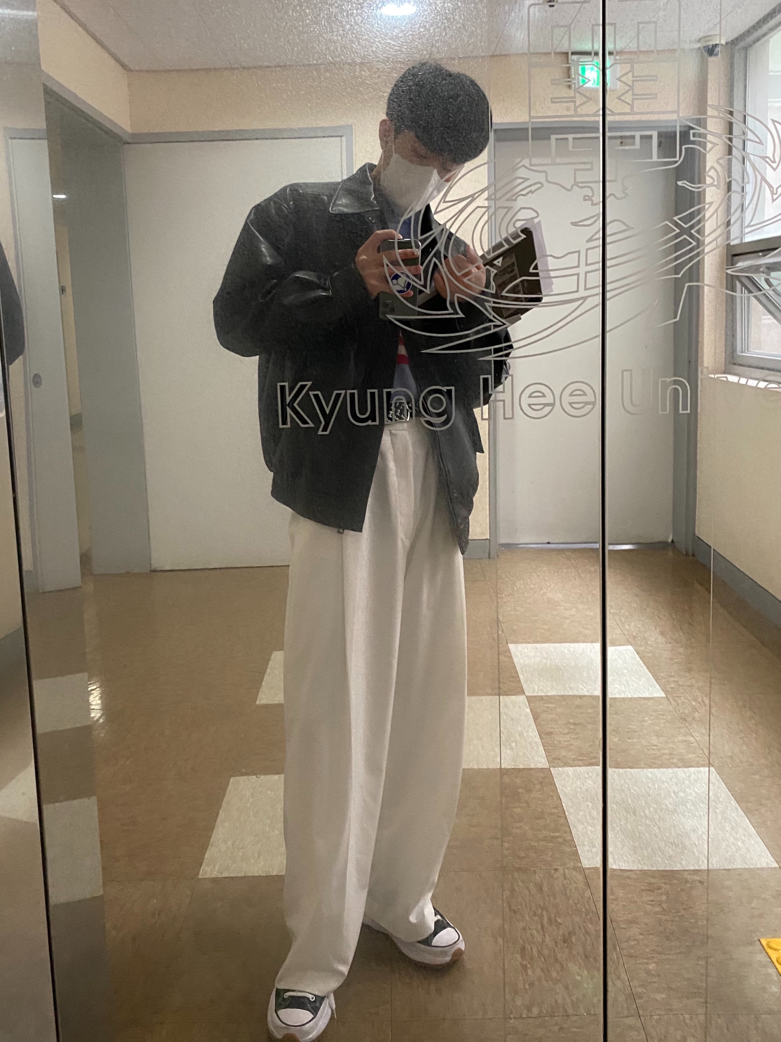 Converse Run Star Hike Hi Black White Gum 착용 스타일