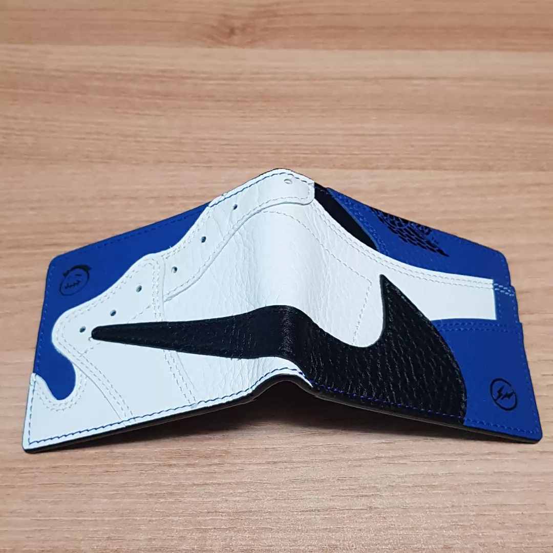 Jordan 1 x Travis Scott x Fragment Retro High OG SP Military Blue 착용 스타일 - 5