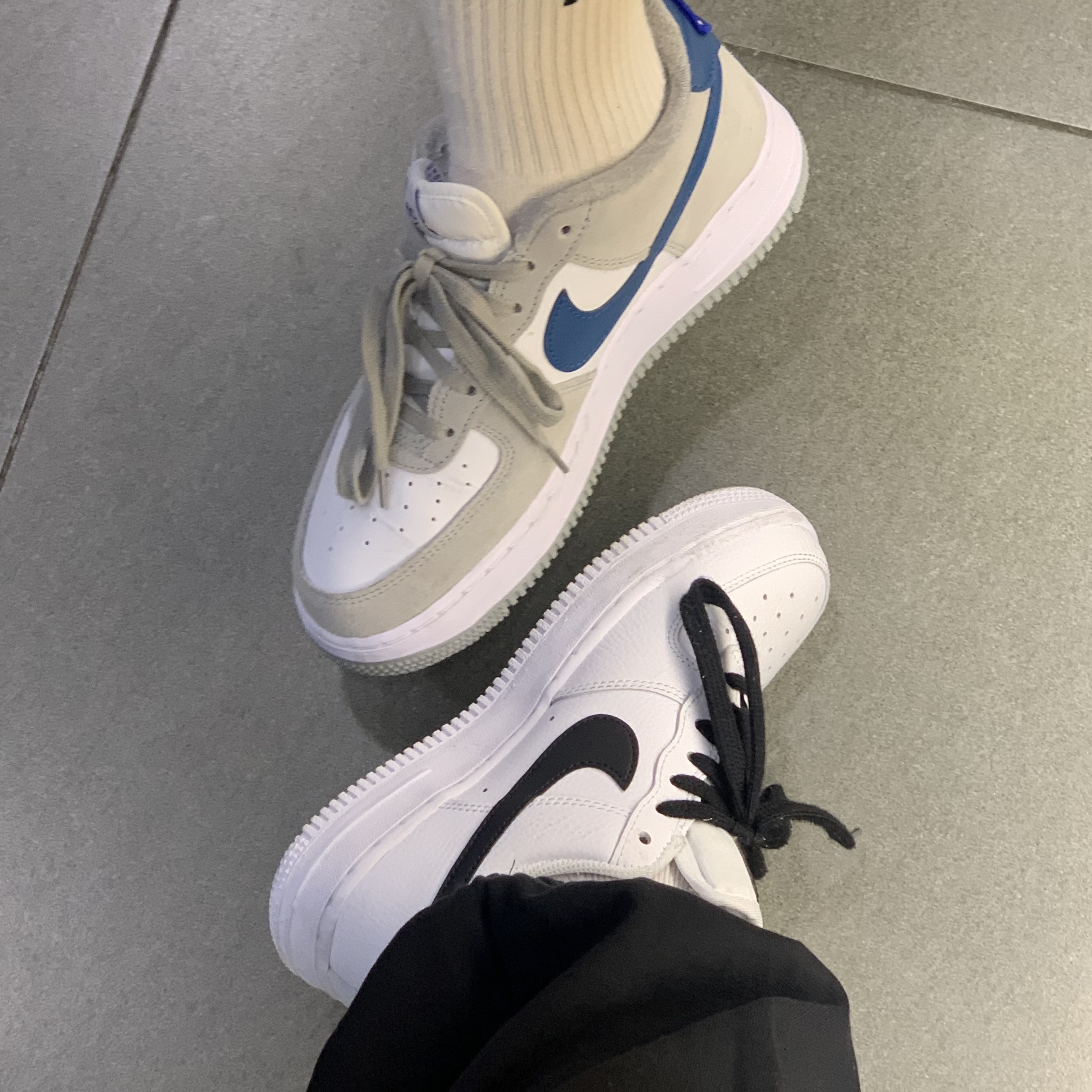 (GS) Nike Air Force 1 LV8 Athletic Club Light Smoke Grey Marina, Nike Air Force 1 '07 White Black 착용 스타일