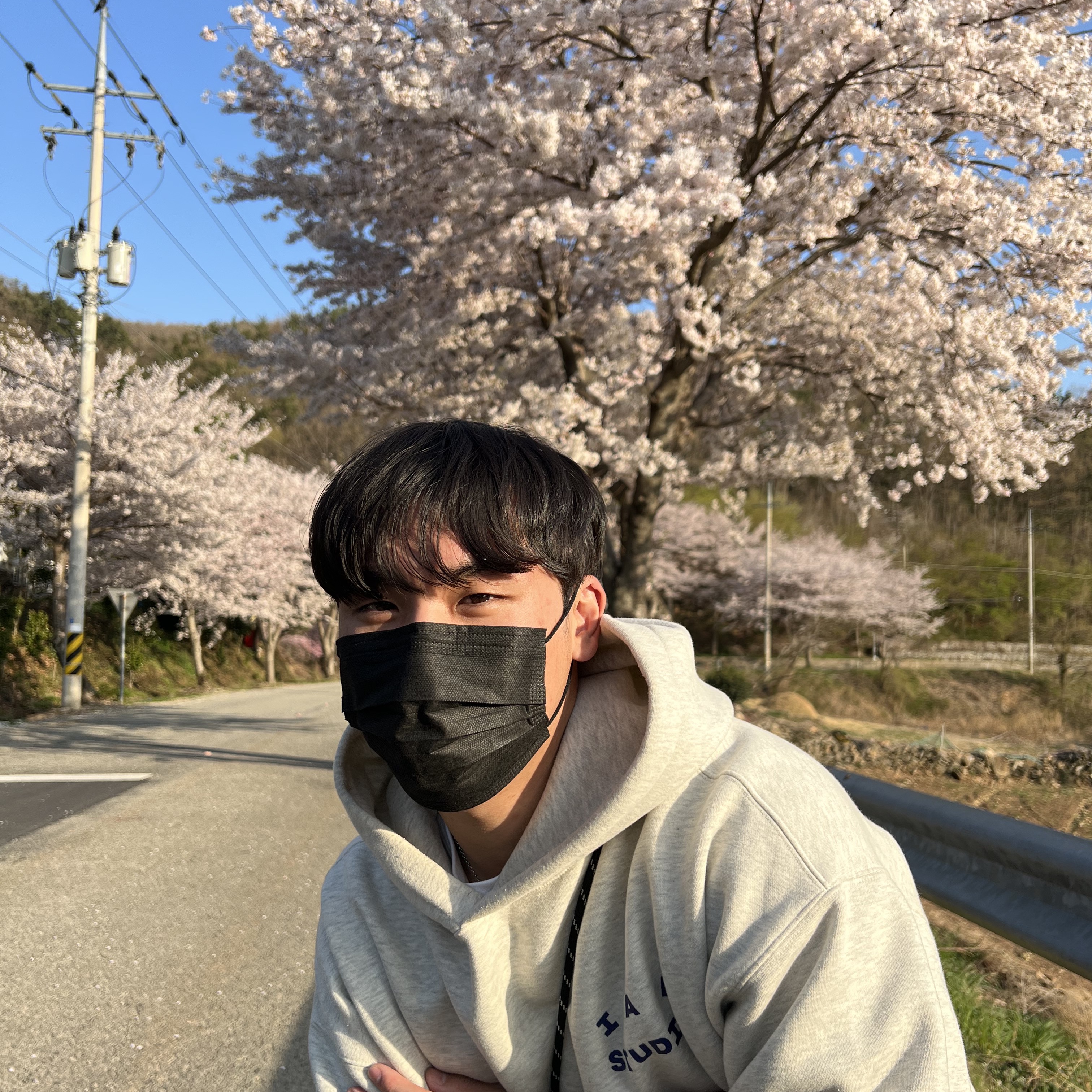 IAB Studio Hoodie Oatmeal Gray - 21SS 착용 스타일
