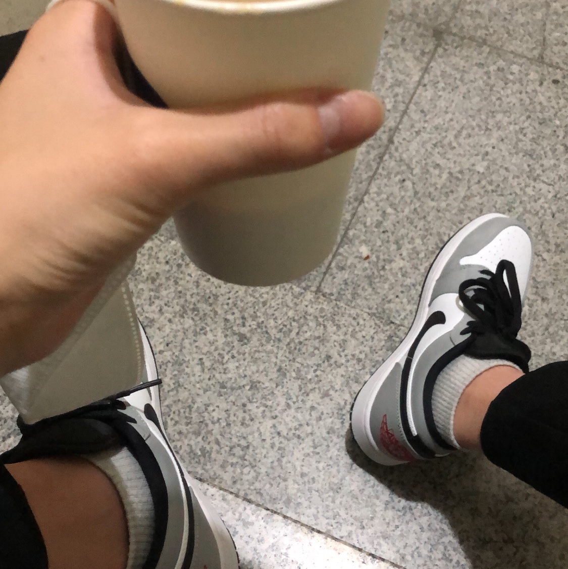 Jordan 1 Low Light Smoke Grey 착용 스타일 - 1