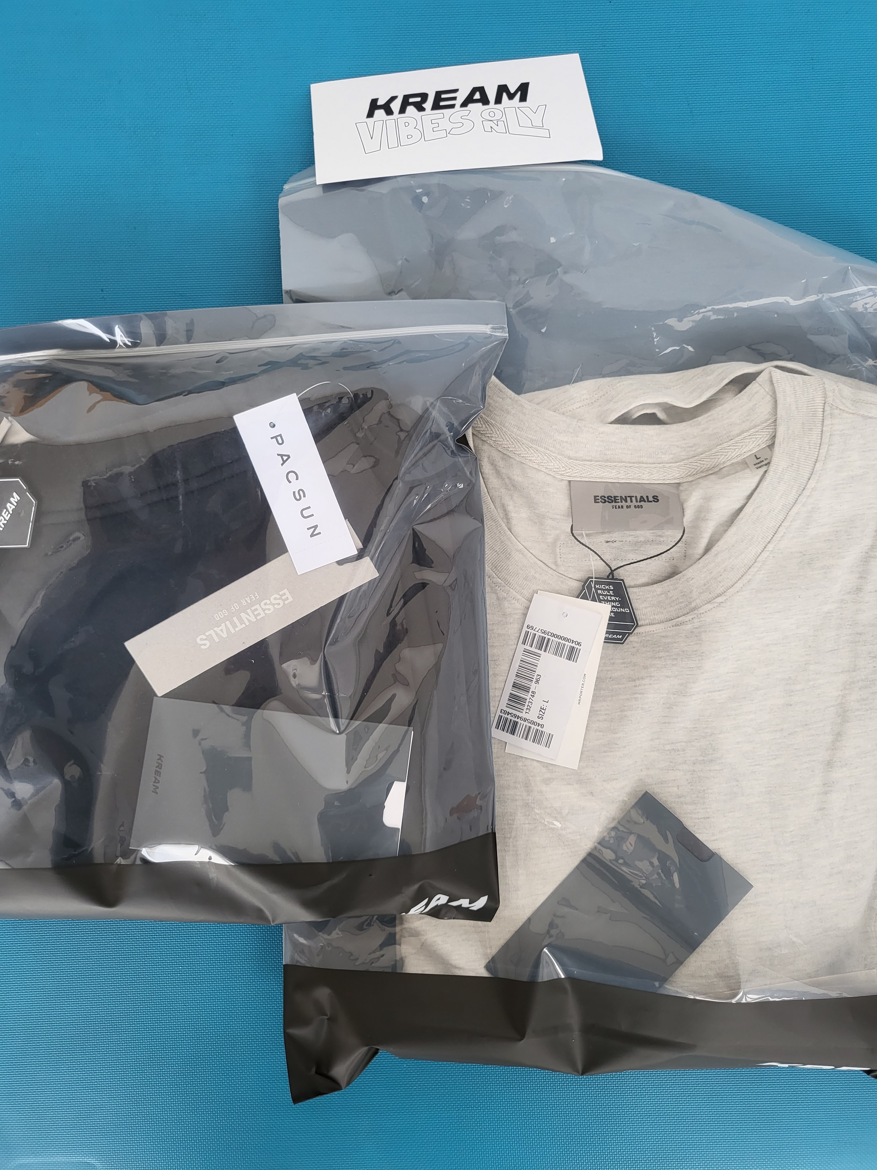 Essentials Sweatshorts Black 2020, Essentials T-Shirt Oatmeal - 21SS 착용 스타일 - 2