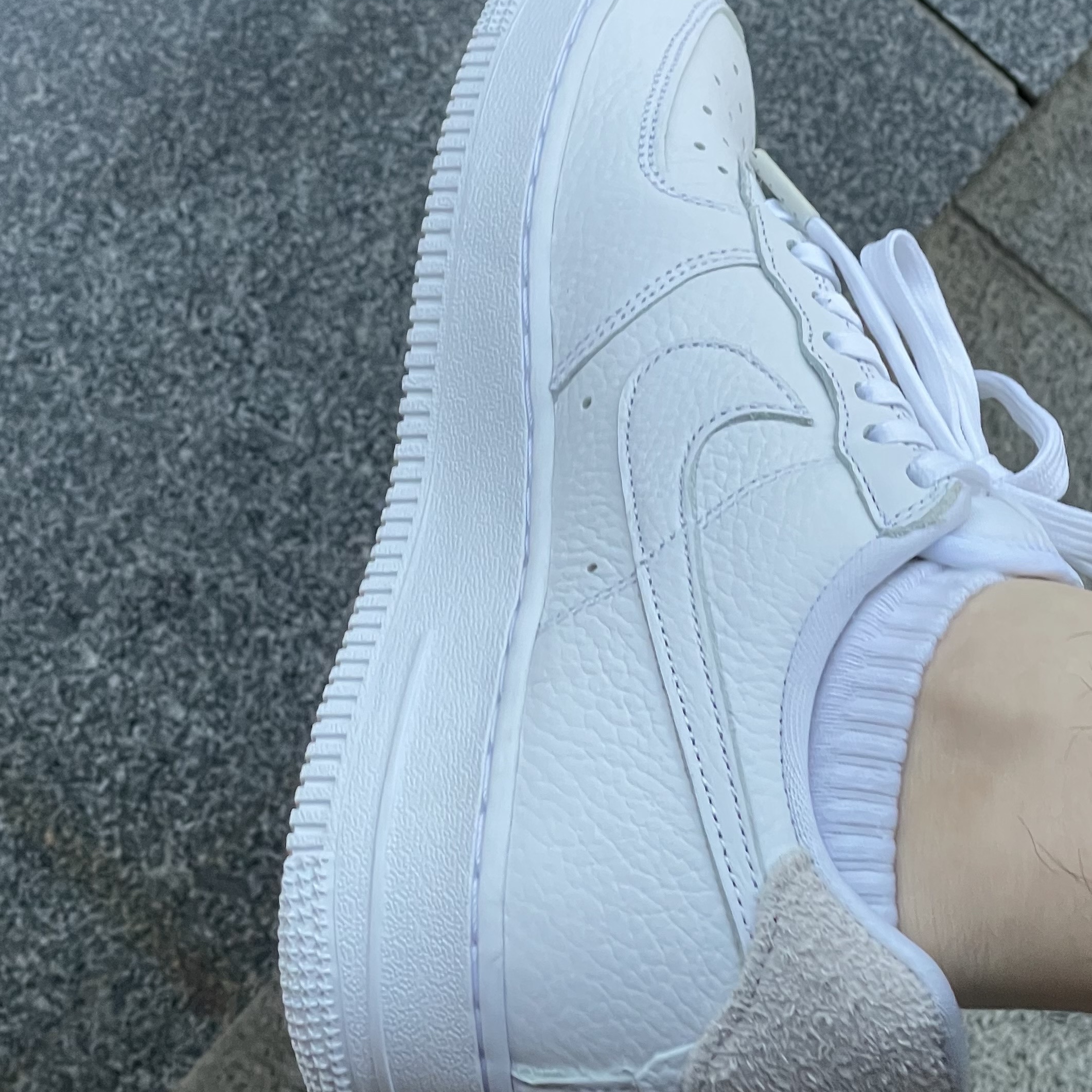 Nike Air Force 1 '07 Craft Vast Grey 착용 스타일 - 5
