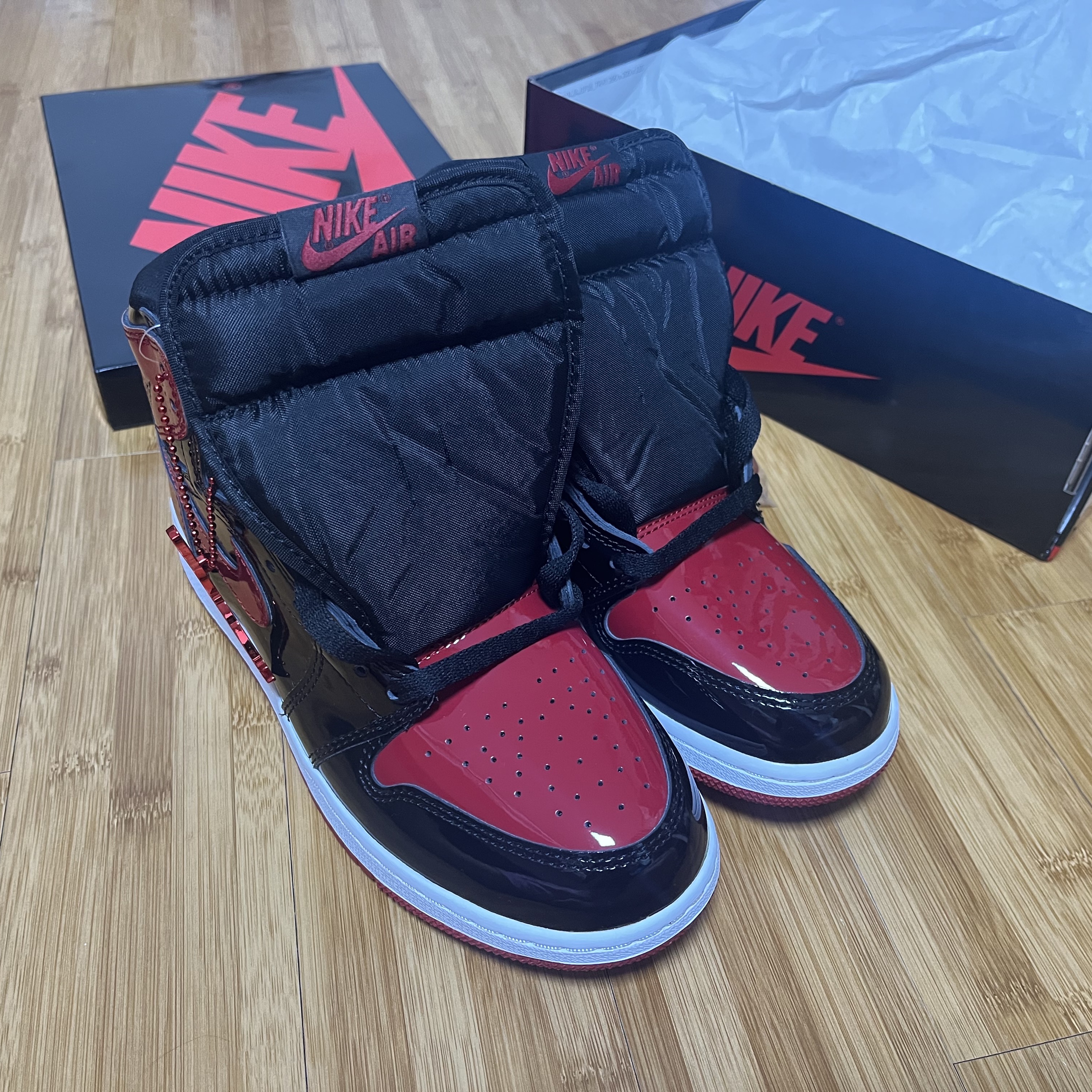 (GS) Jordan 1 Retro High OG Patent Bred 착용 스타일 - 1