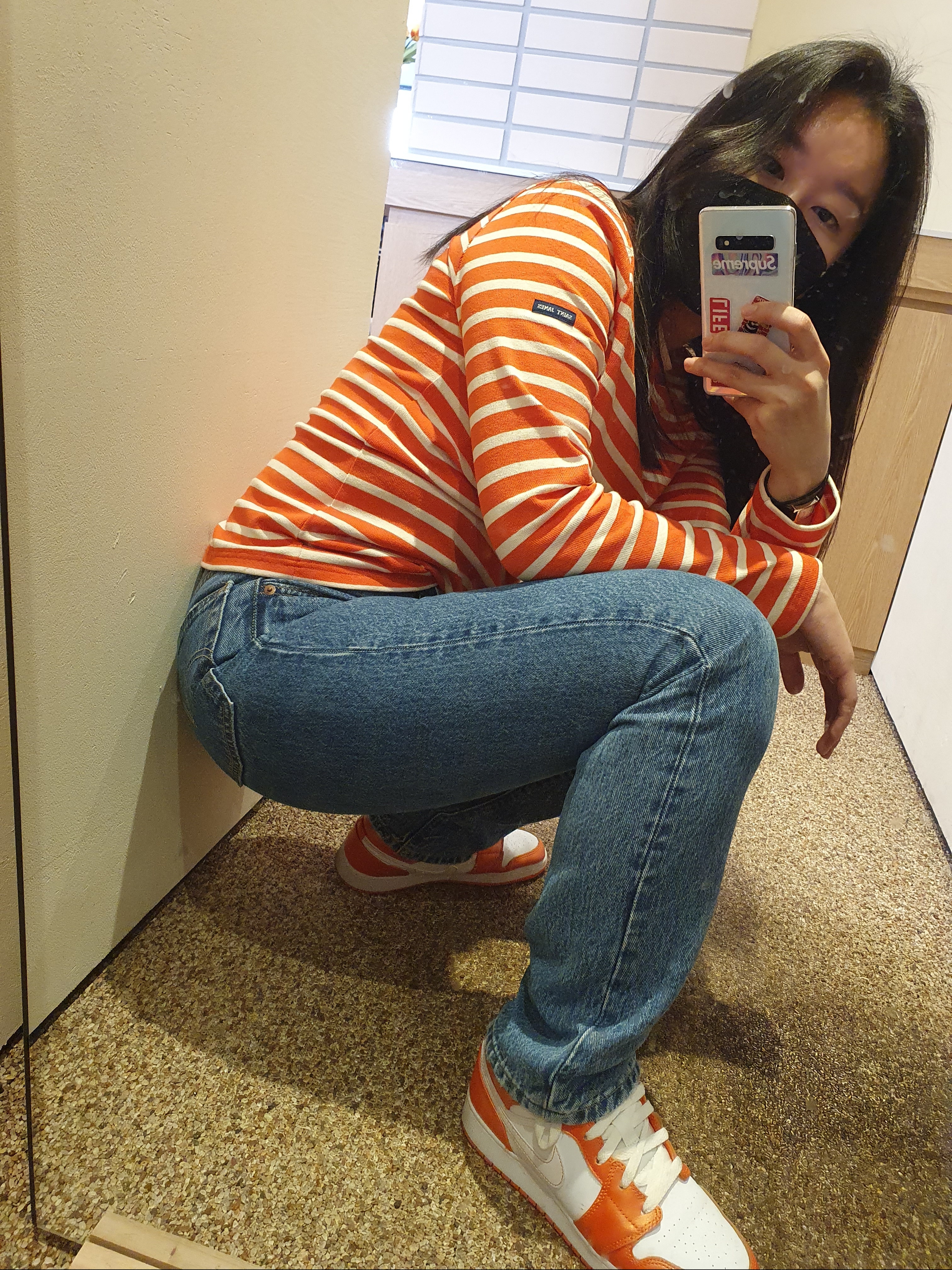 (GS) Jordan 1 Mid SE Electro Orange 착용 스타일