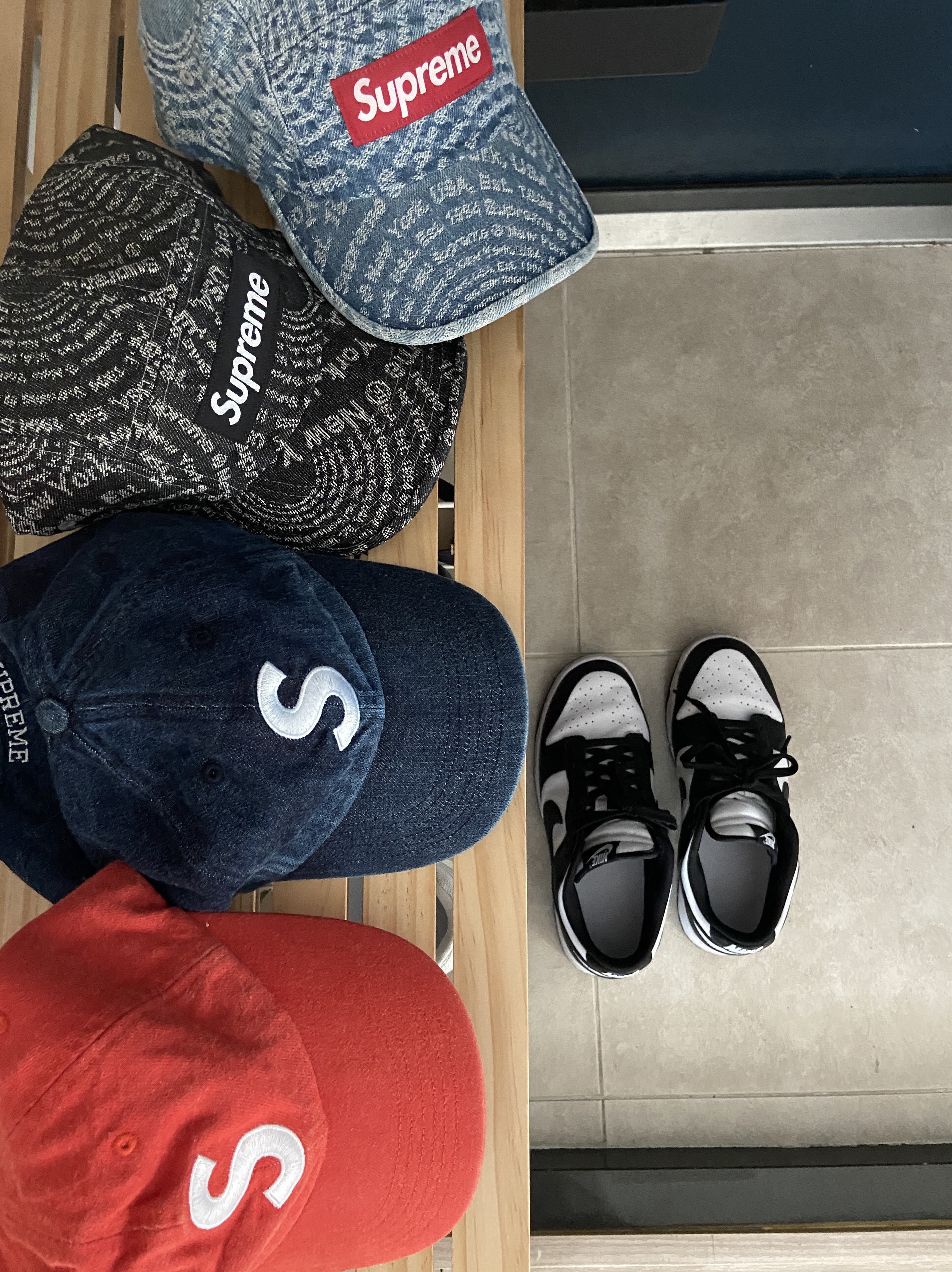 Supreme Circles Jacquard Denim Camp Cap Blue - 21FW, Nike Dunk Low Retro Black 착용 스타일 - 5