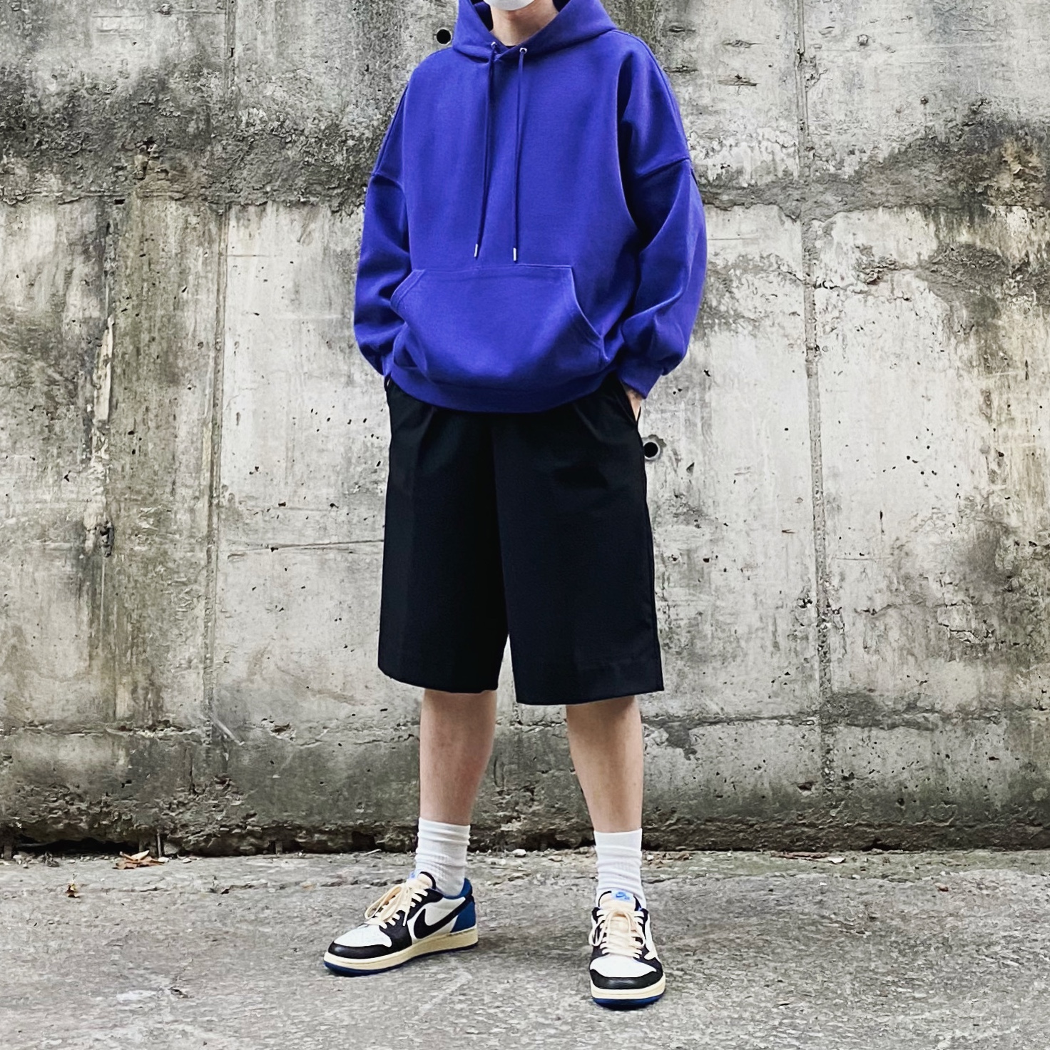 Jordan 1 x Travis Scott x Fragment Retro Low OG SP Military Blue 착용 스타일