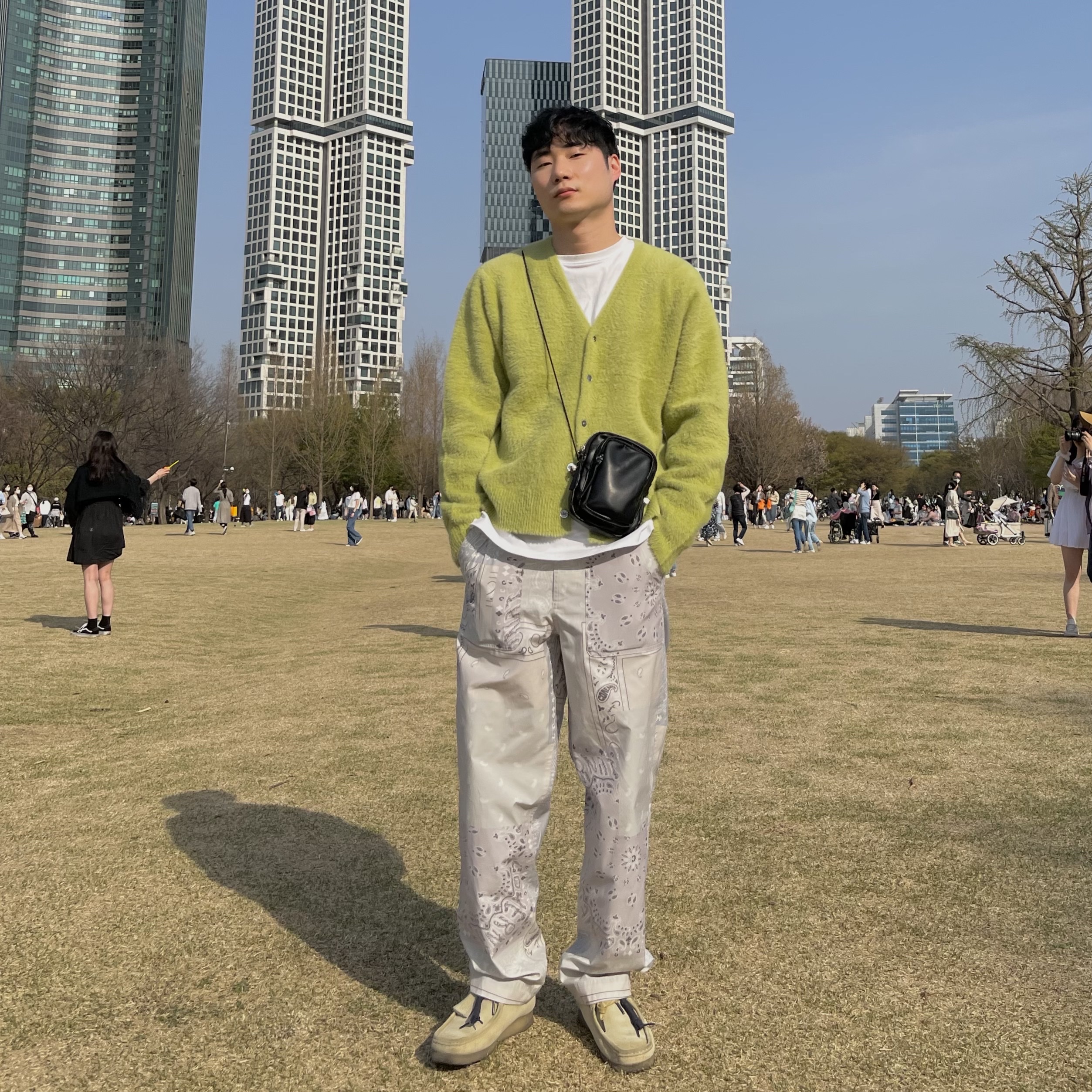 Stussy Shaggy Cardigan Lime 착용 스타일