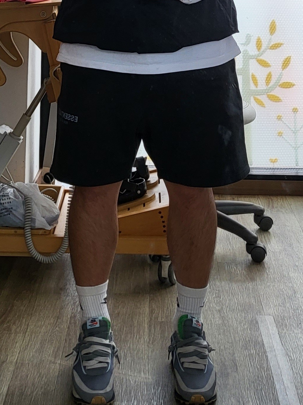 Essentials Sweatshorts Black 2020, Essentials T-Shirt Oatmeal - 21SS 착용 스타일 - 4