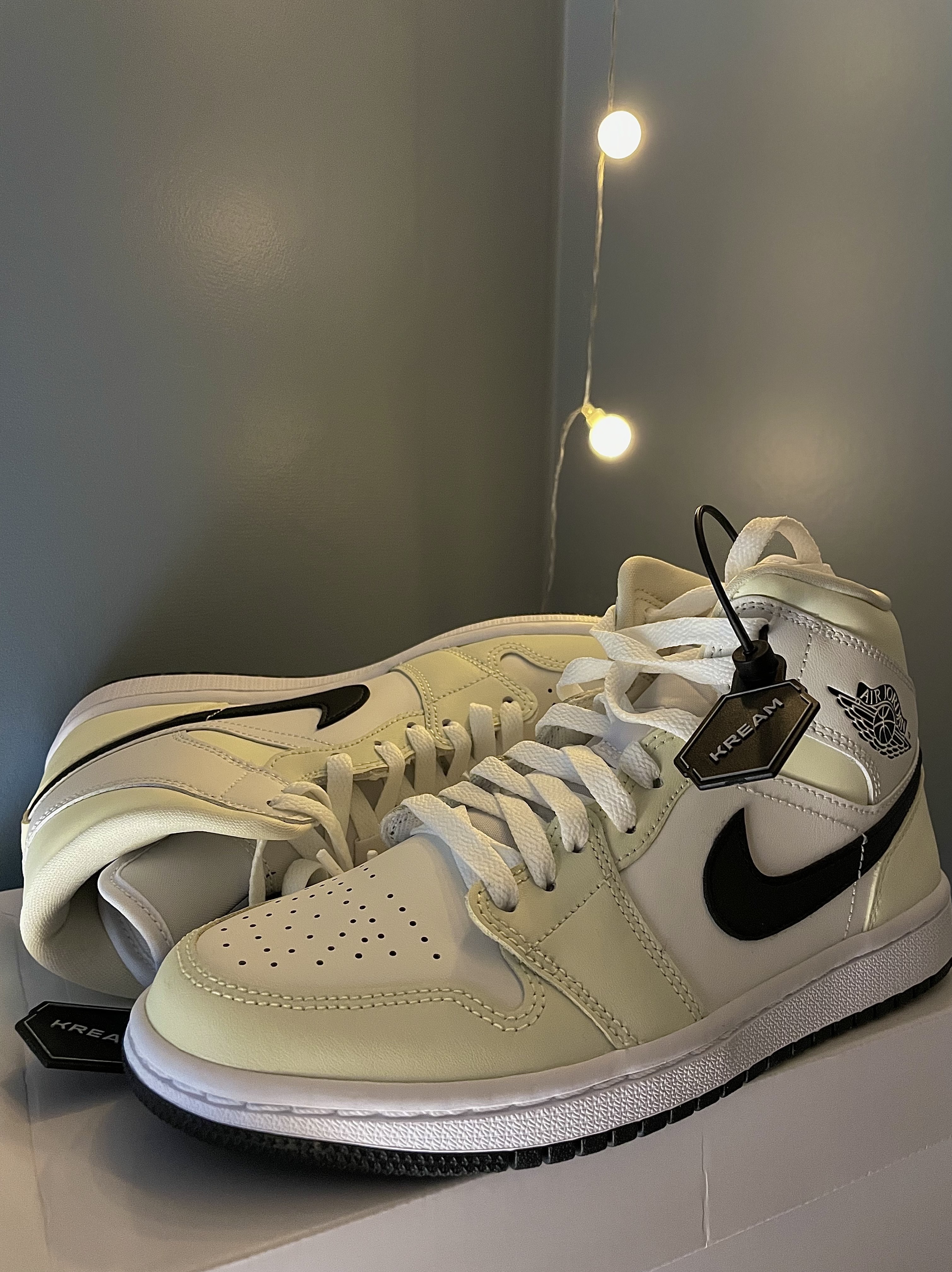 (W) Jordan 1 Mid Coconut Milk 착용 스타일