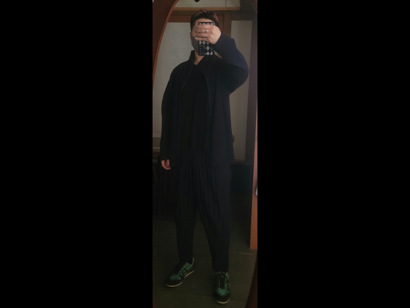 Homme Plisse Issey Miyake Basics Pants Navy 착용 스타일
