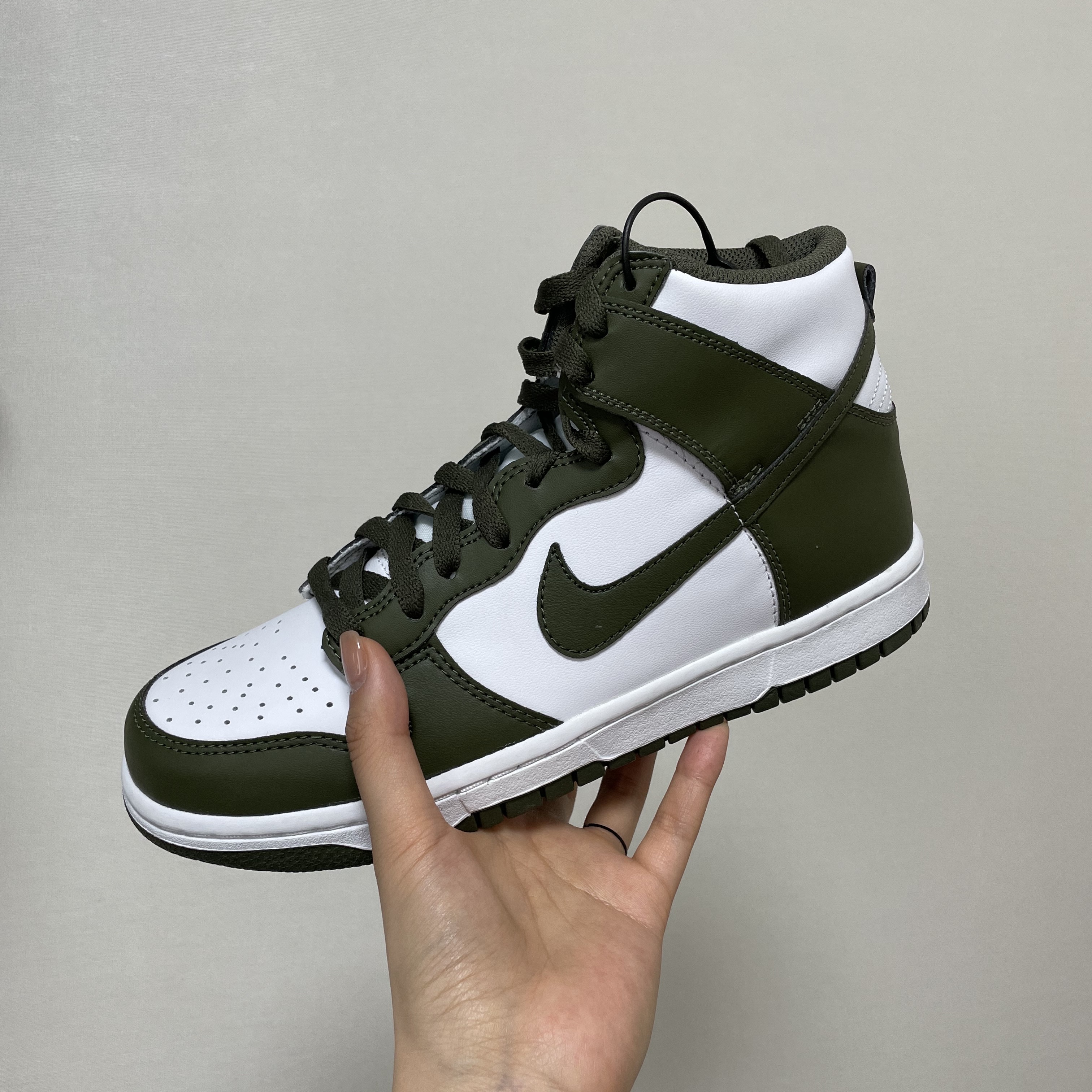 Nike Dunk High Retro Championship Khaki, (GS) Nike Dunk High Cargo Khaki 착용 스타일