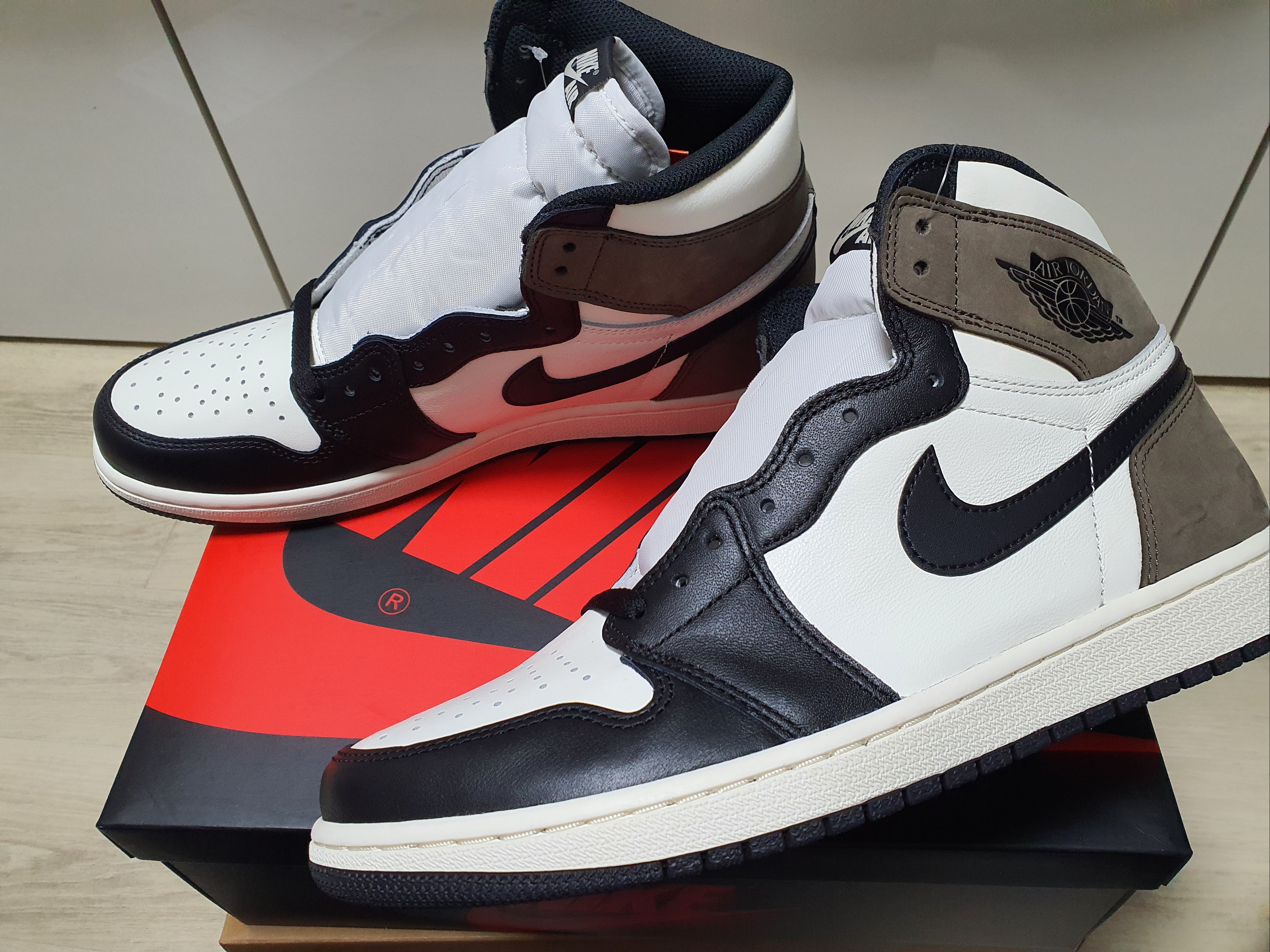 Jordan 1 Retro High OG Black Mocha 착용 스타일