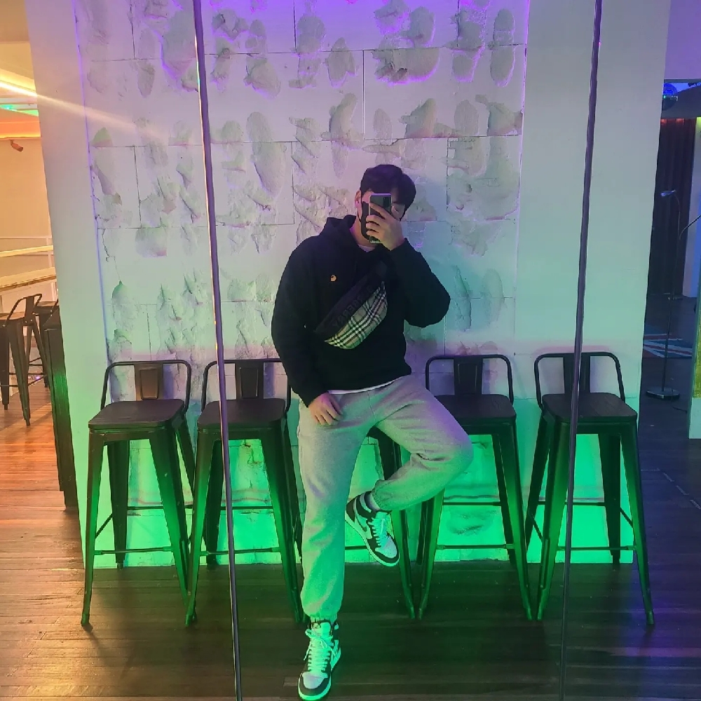 KREAM 프로필 이미지