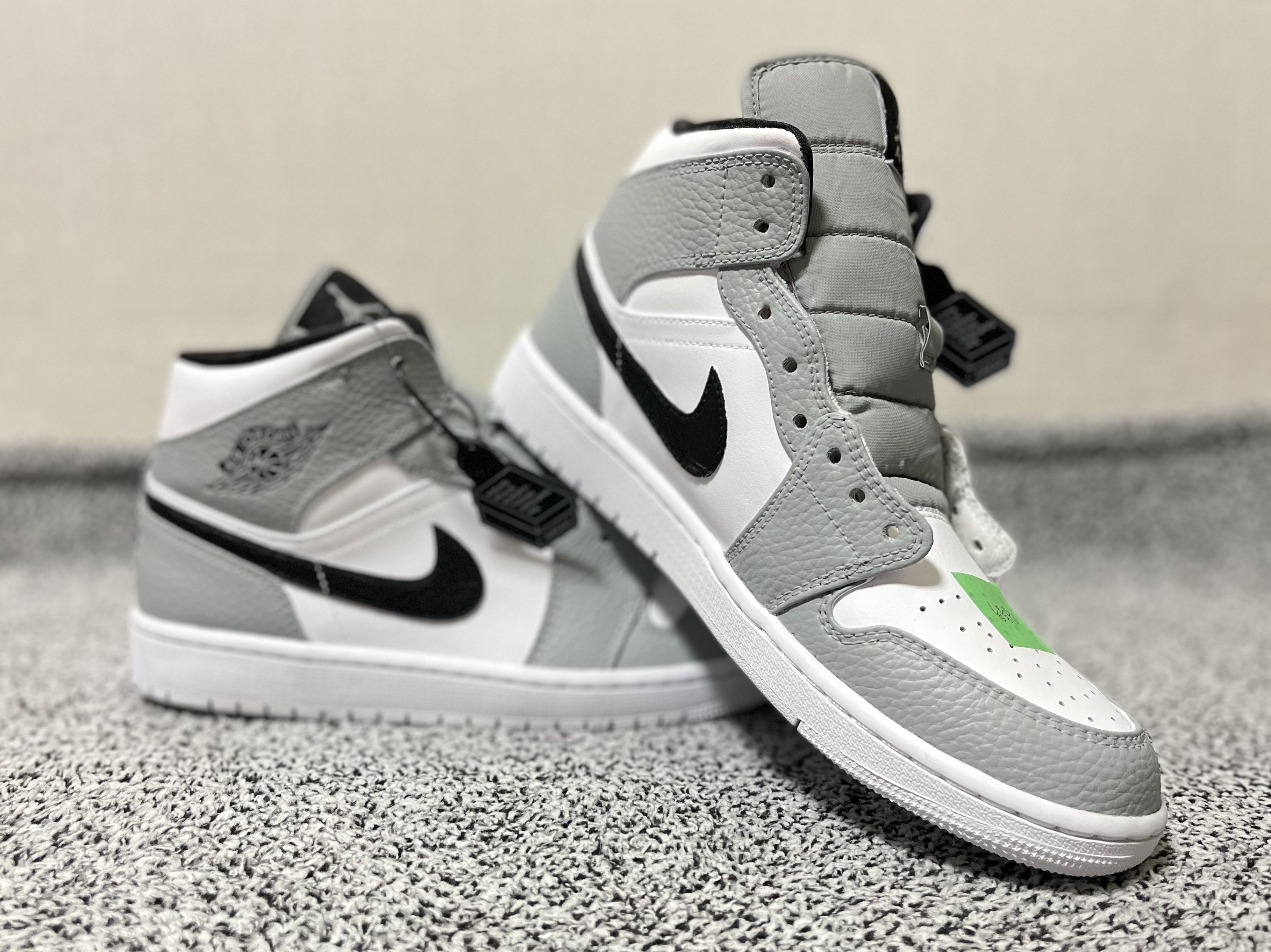 Jordan 1 Mid Triple White 착용 스타일 - 3