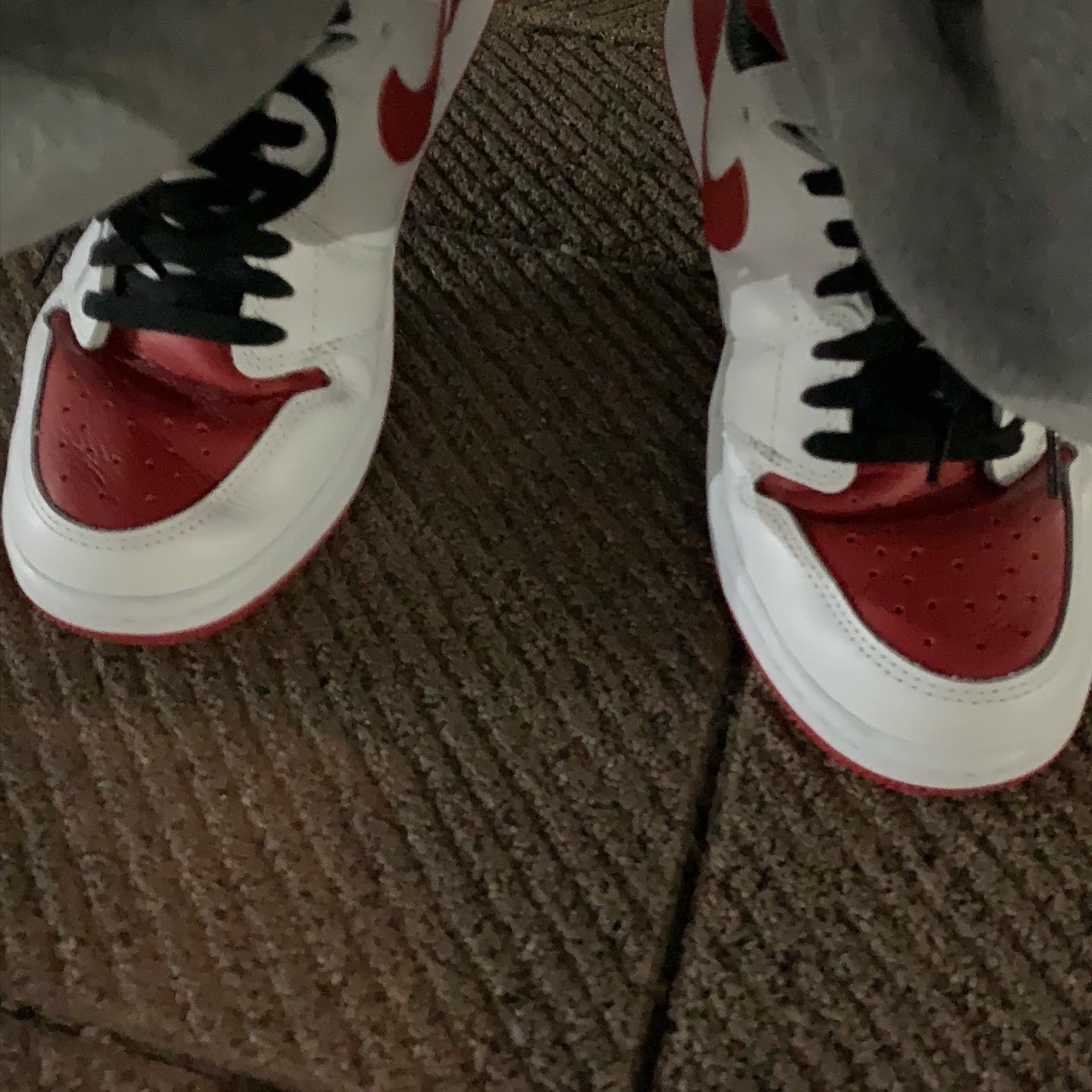 Jordan 1 Retro High OG Heritage 착용 스타일