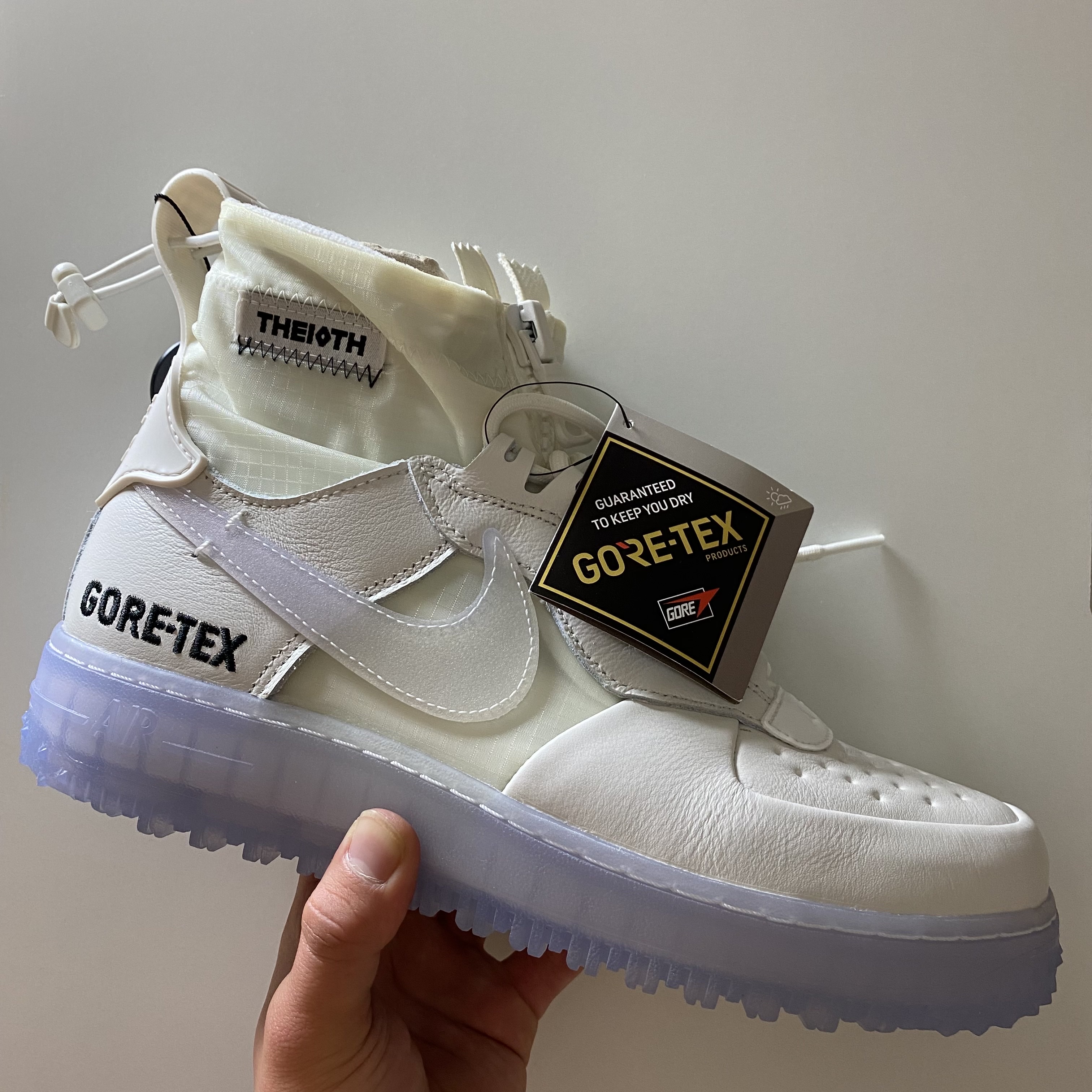 Nike Air Force 1 Gore-Tex High Phantom White 착용 스타일 - 1