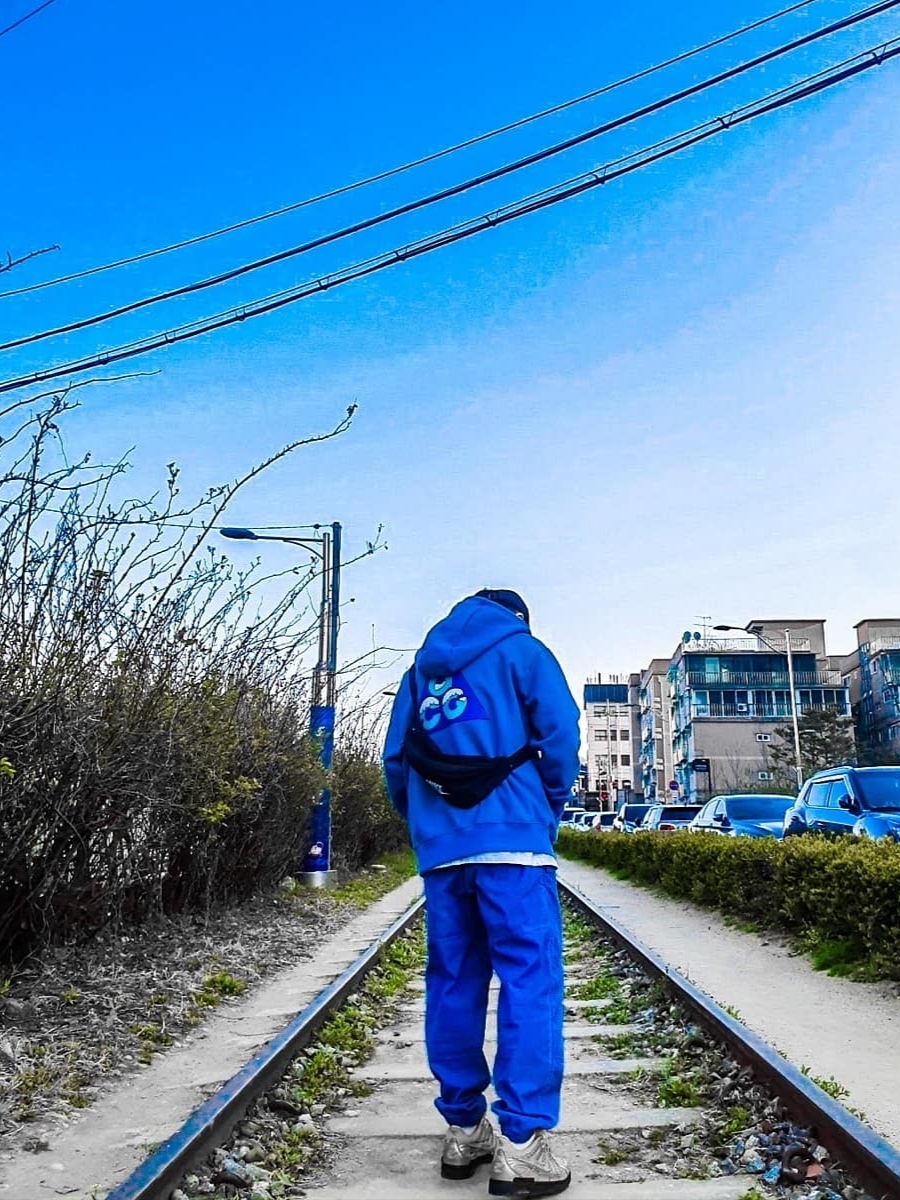 Nike ACG Therma-Fit Full Zip Graphic Hoodie Dutch Blue, Nike ACG Watchman Peak Pants Blue Void - Asia 착용 스타일