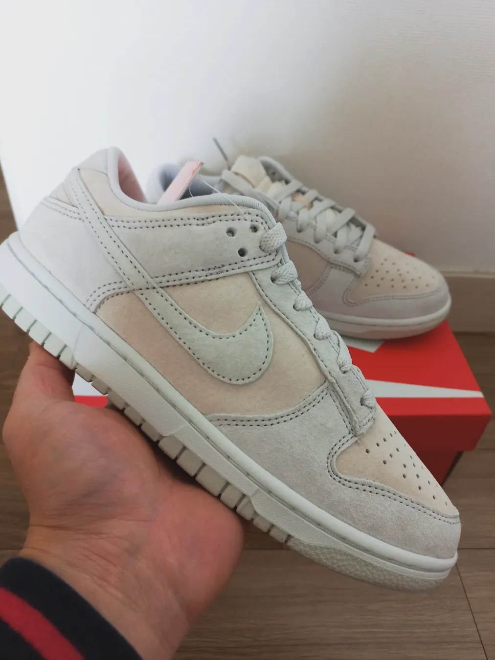 Nike Dunk Low Retro PRM Vast Grey 착용 스타일 - 1