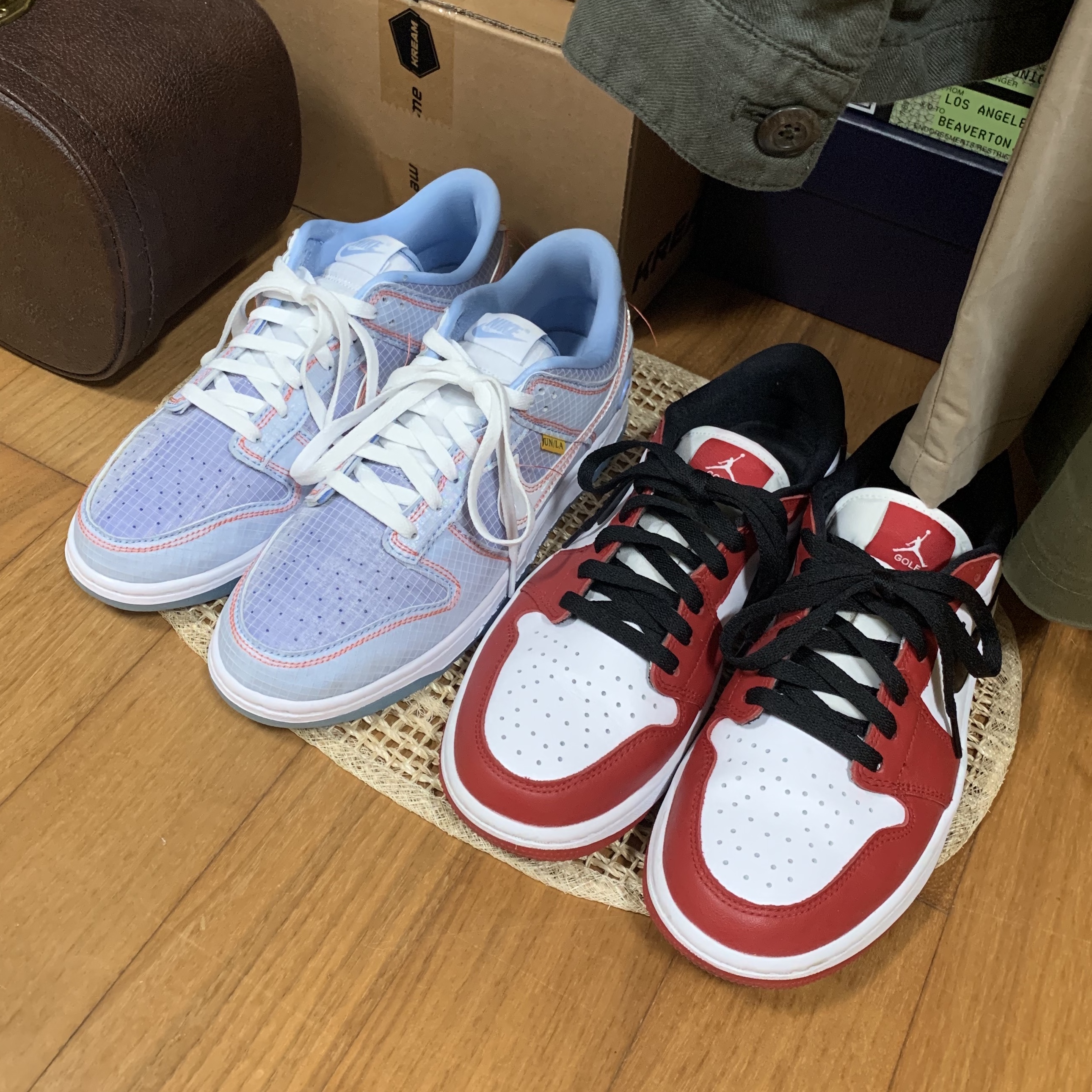 Nike x Union Dunk Low Passport Pack Argon, Jordan 1 Low Golf Chicago 착용 스타일