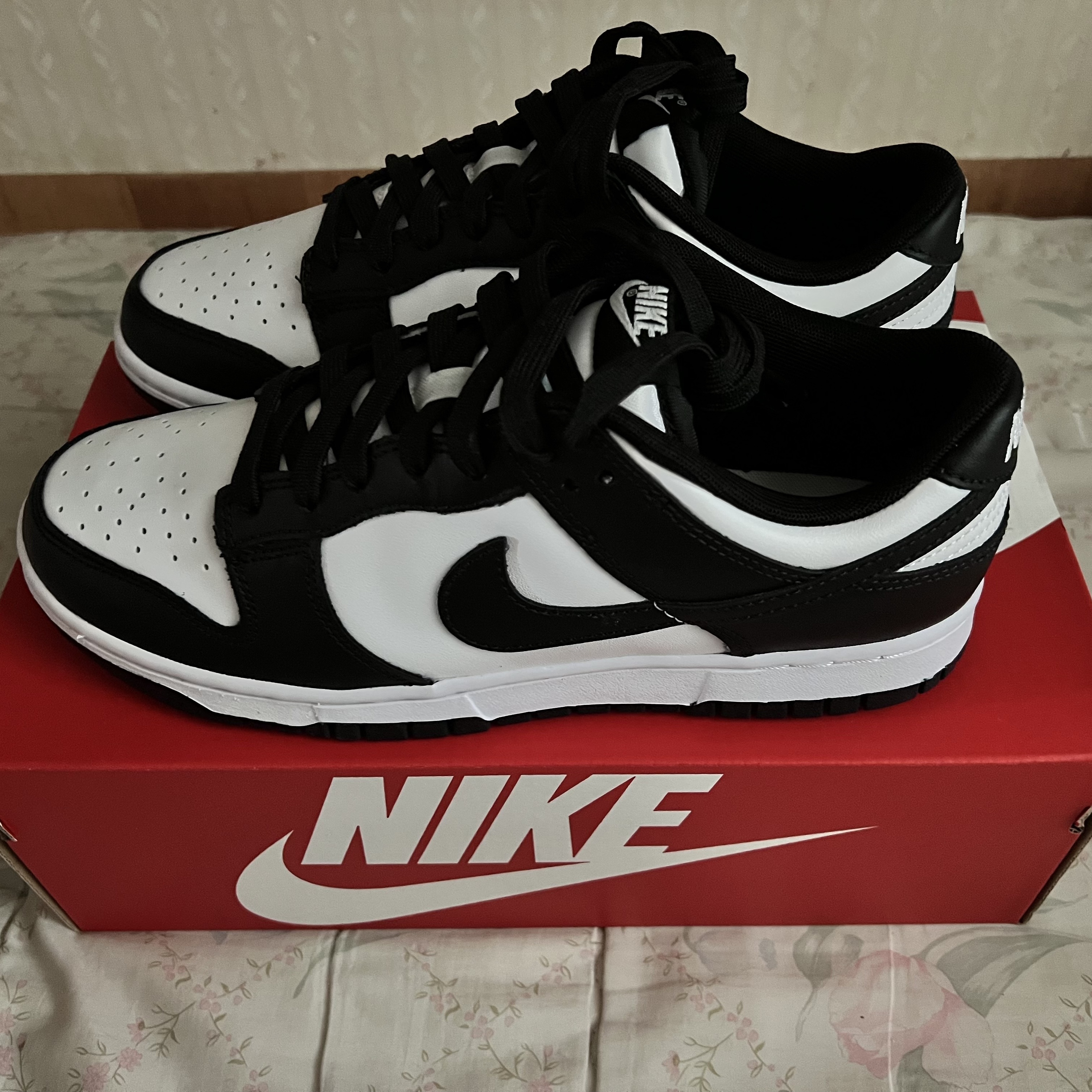 Nike Dunk Low Retro Black 착용 스타일 - 1