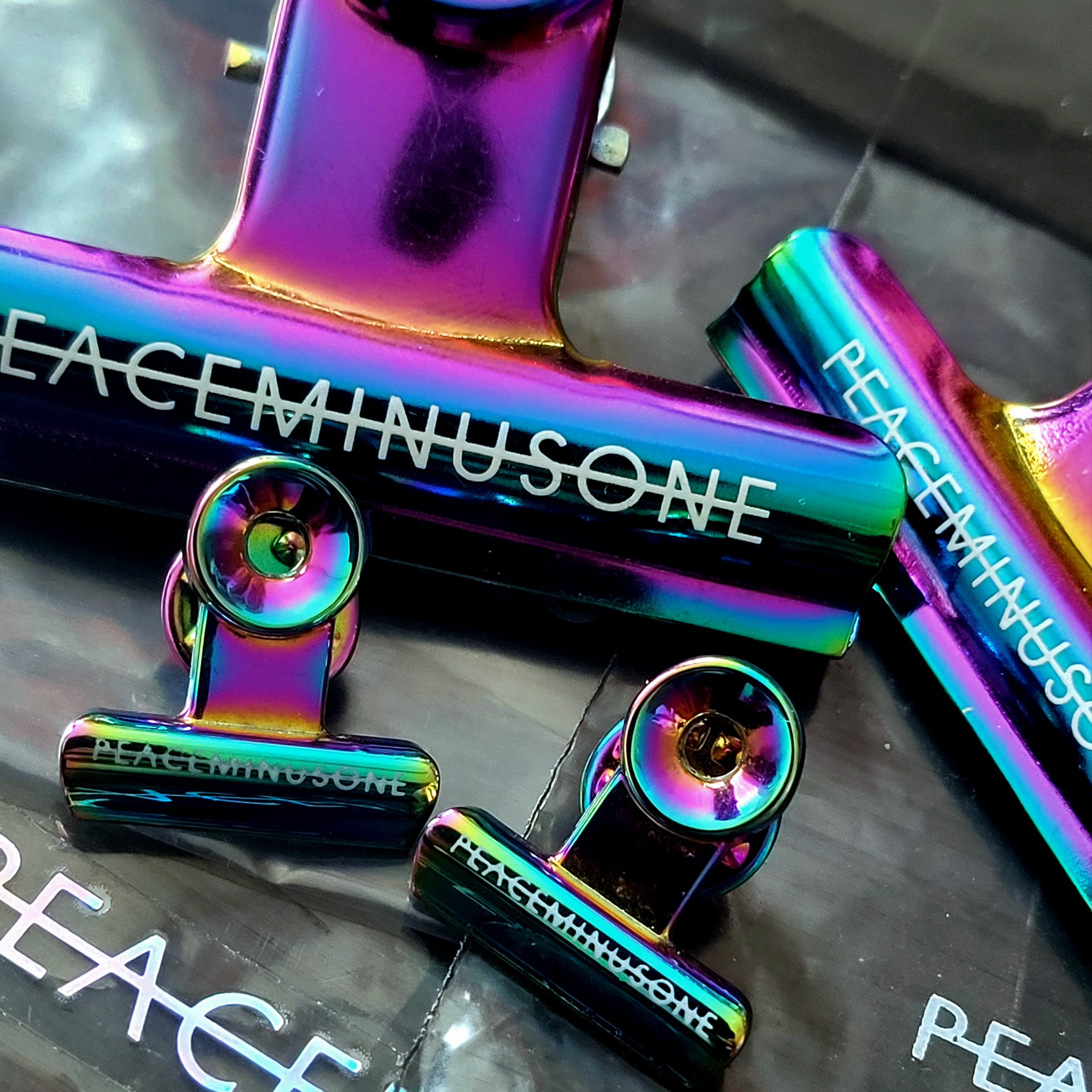 Peaceminusone Bulldog Clip #13 Multi 착용 스타일
