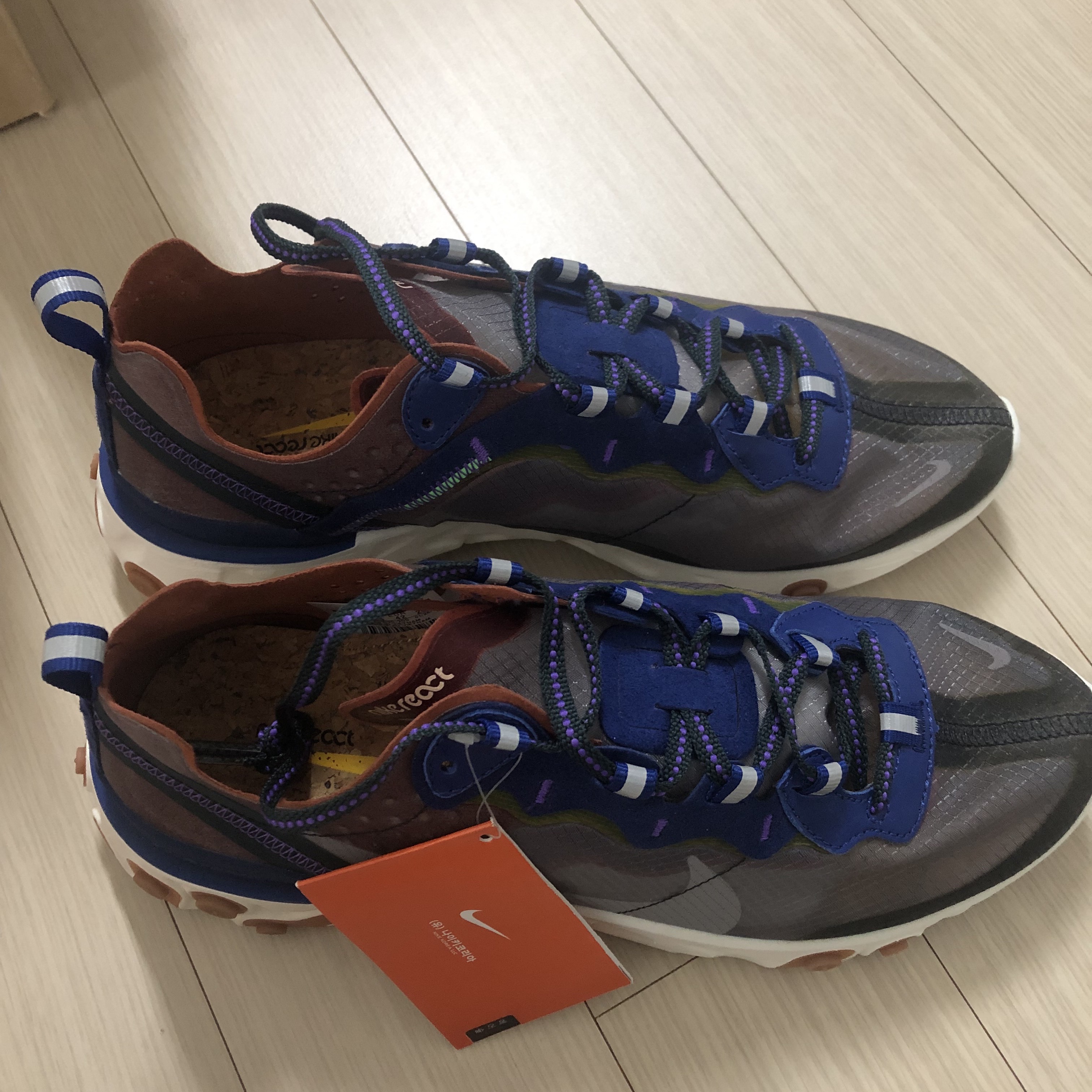 Nike React Element 87 Dusty Peach 착용 스타일