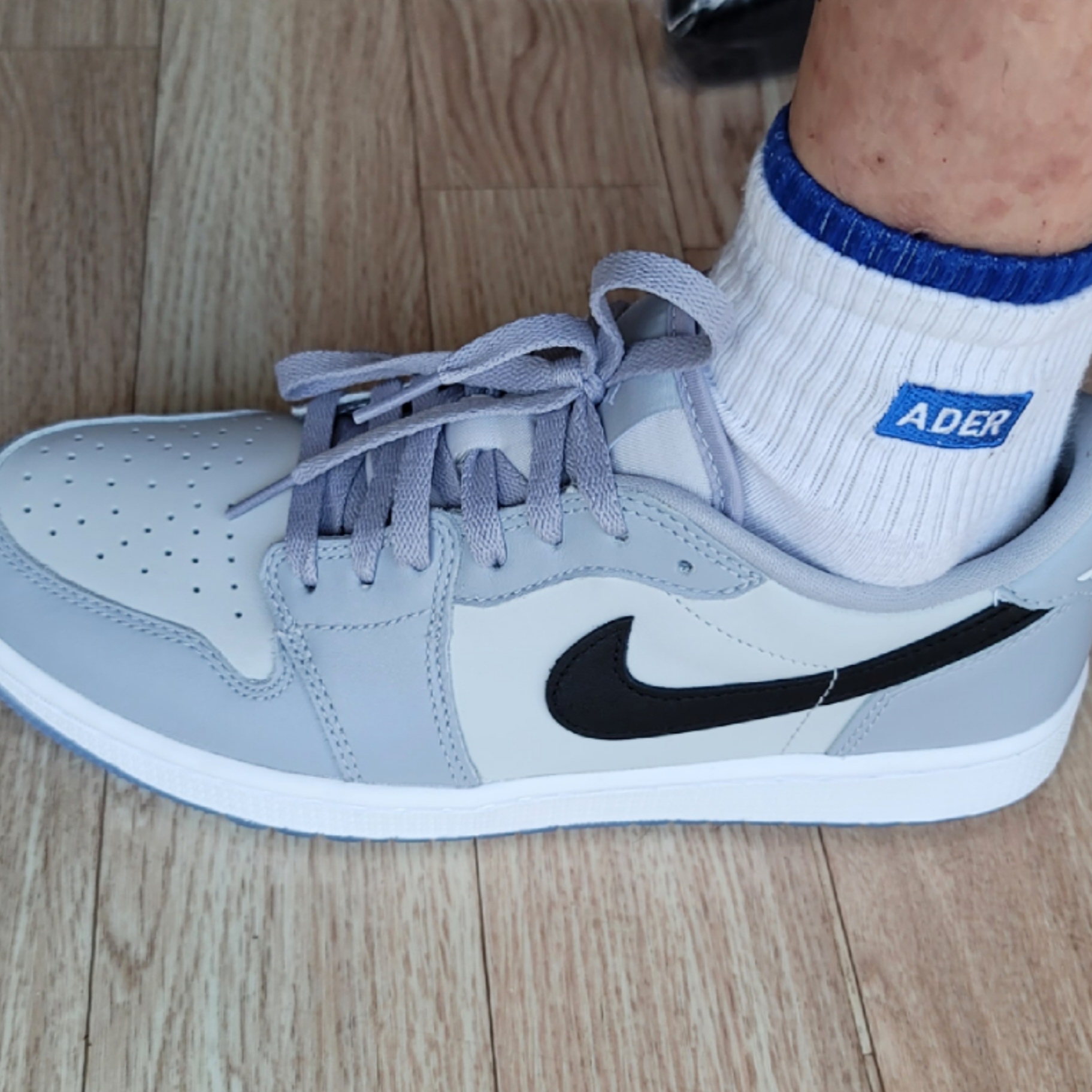 Jordan 1 Low Golf Wolf Grey 착용 스타일