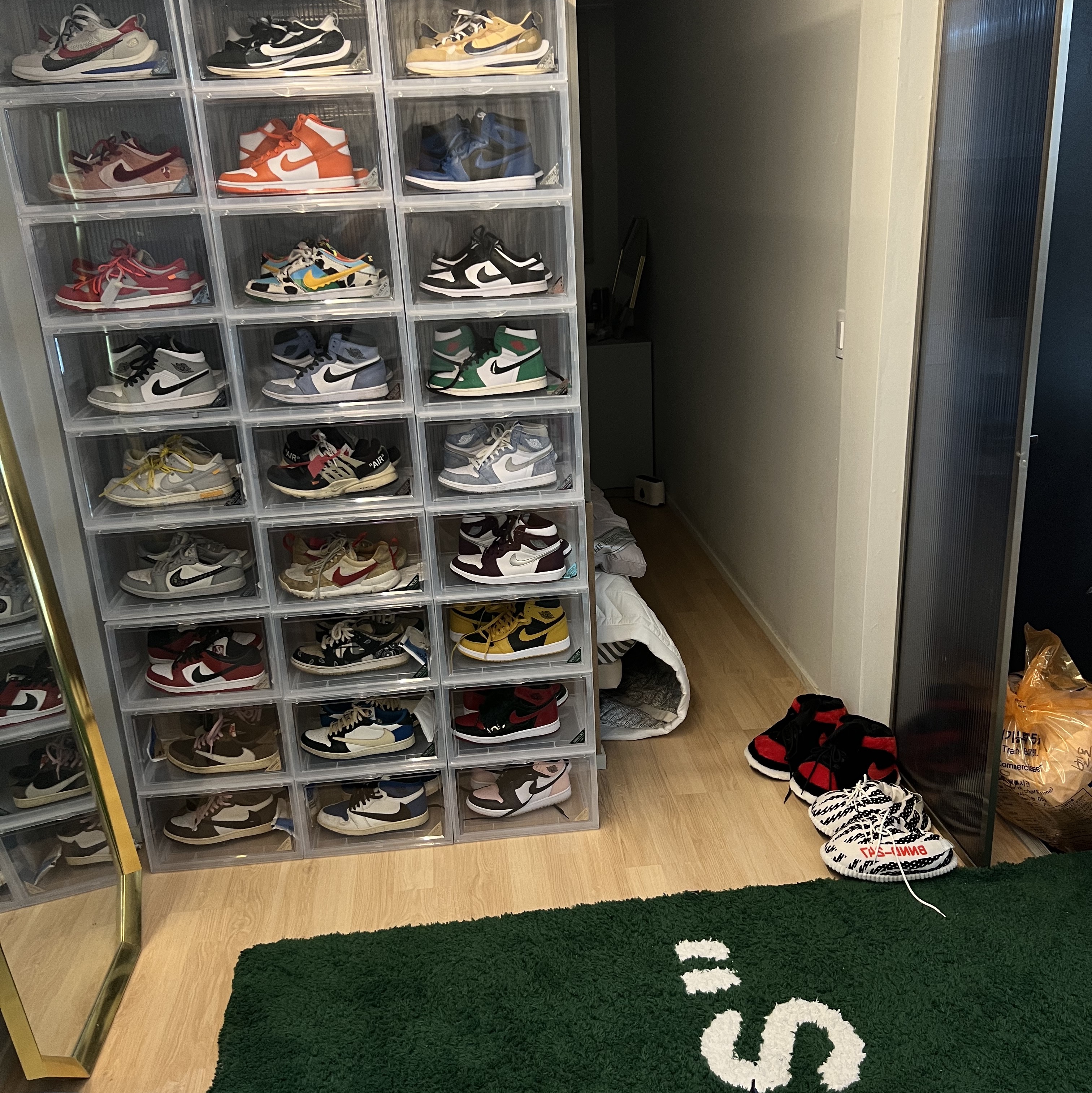 Jordan 1 x Travis Scott x Fragment Retro Low OG SP Military Blue, Jordan 1 x Travis Scott Retro High OG SP Mocha 착용 스타일