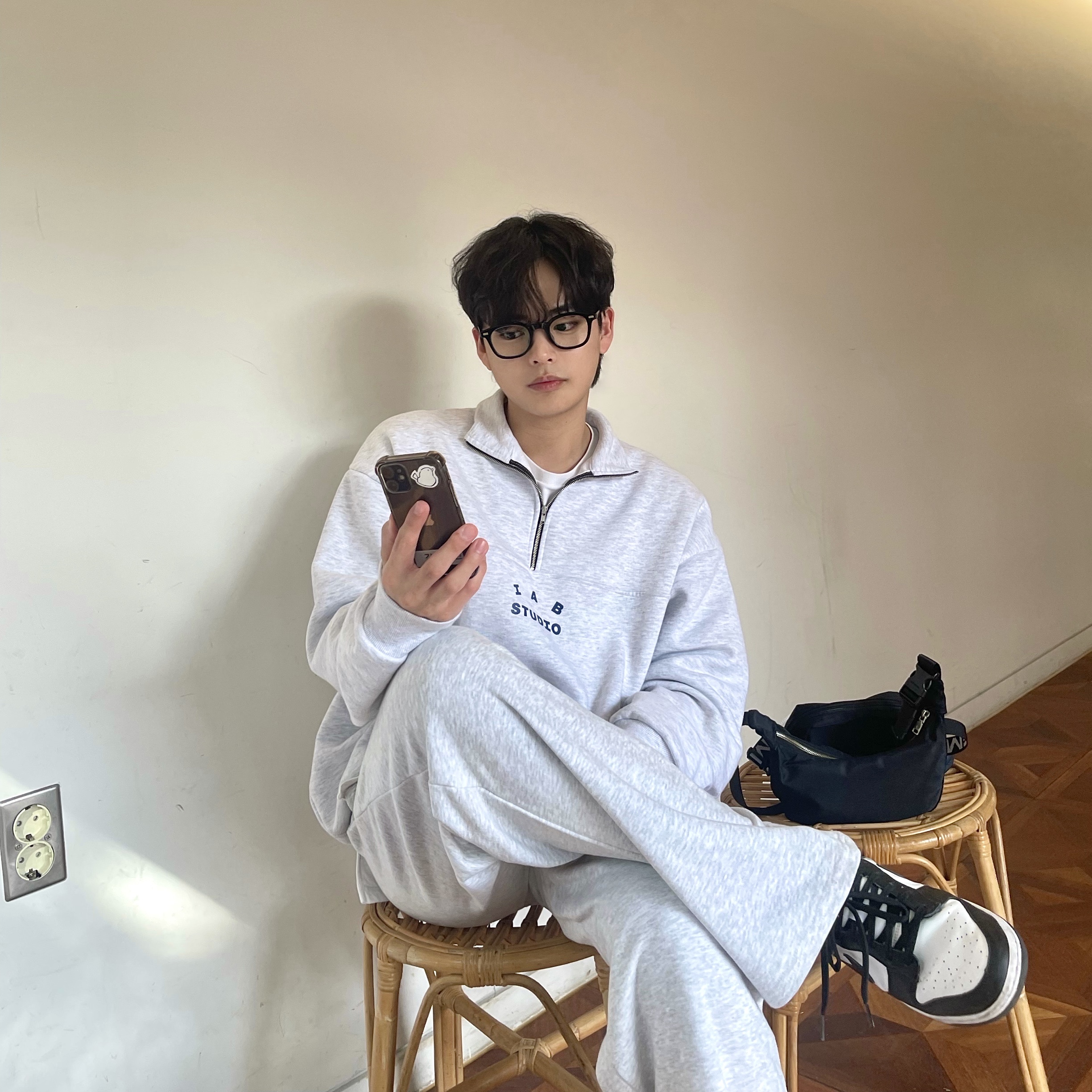 IAB Studio Half Zip Pullover Light Gray, Nike Dunk Low Retro Black 착용 스타일