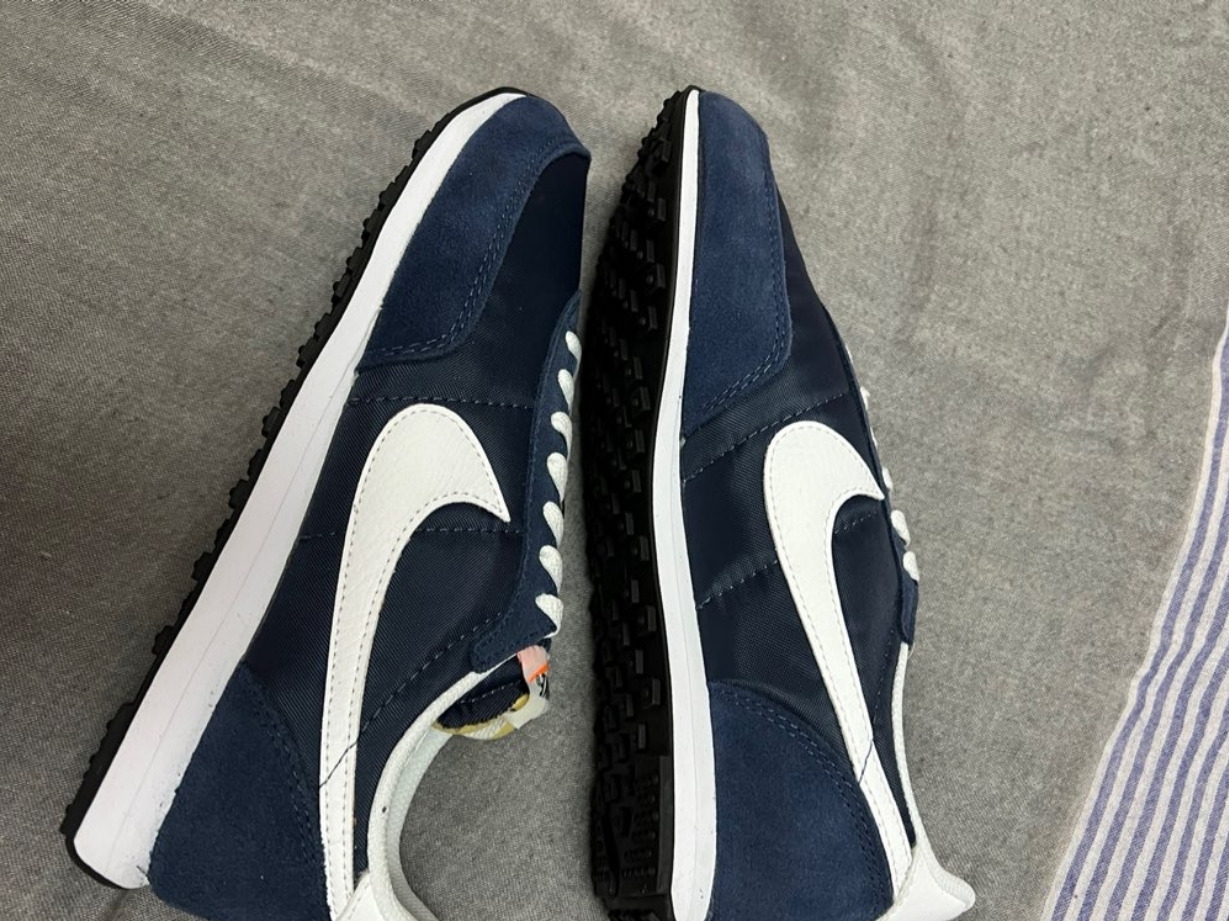 Nike Waffle Trainer 2 Thunder Blue 착용 스타일 - 2