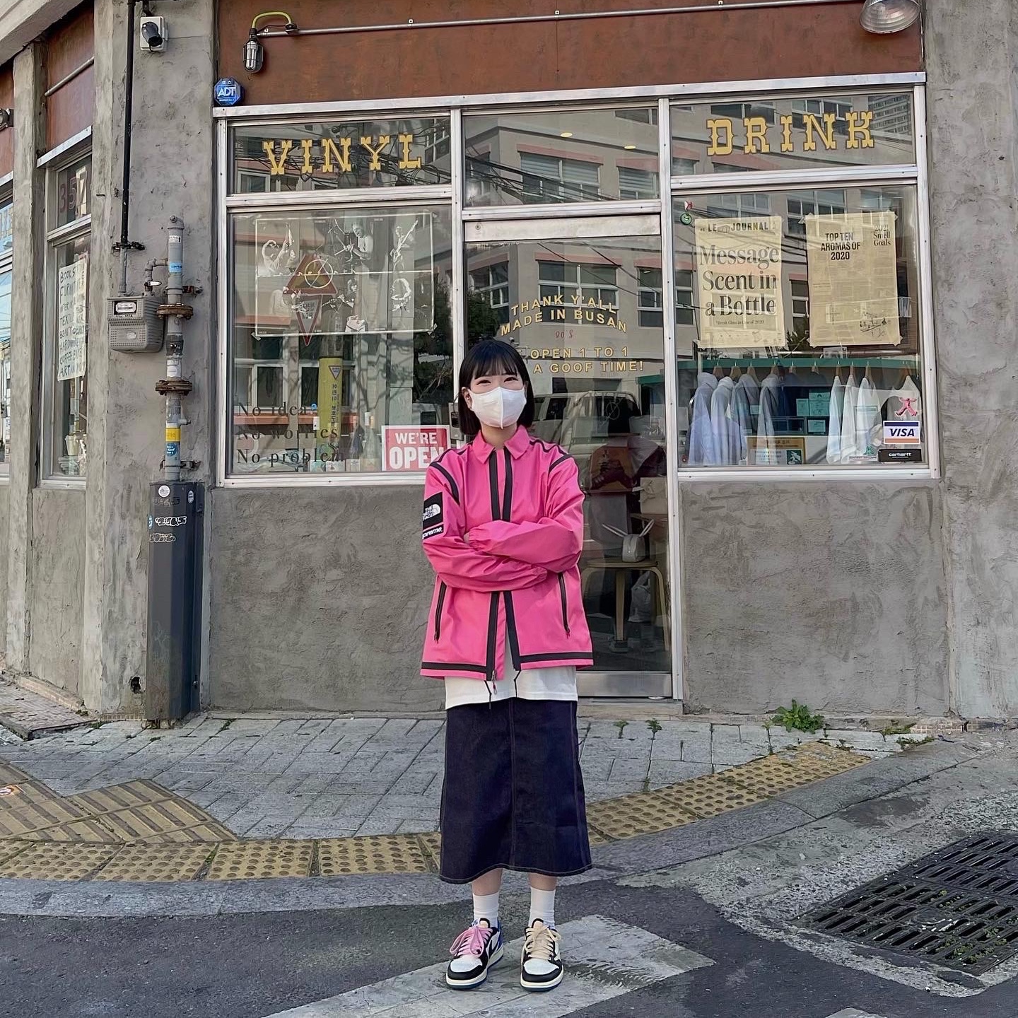 Supreme x The North Face Summit Series Outer Tape Seam Coaches Jacket Pink - 21SS, Jordan 1 x Travis Scott x Fragment Retro Low OG SP Military Blue 착용 스타일 - 1