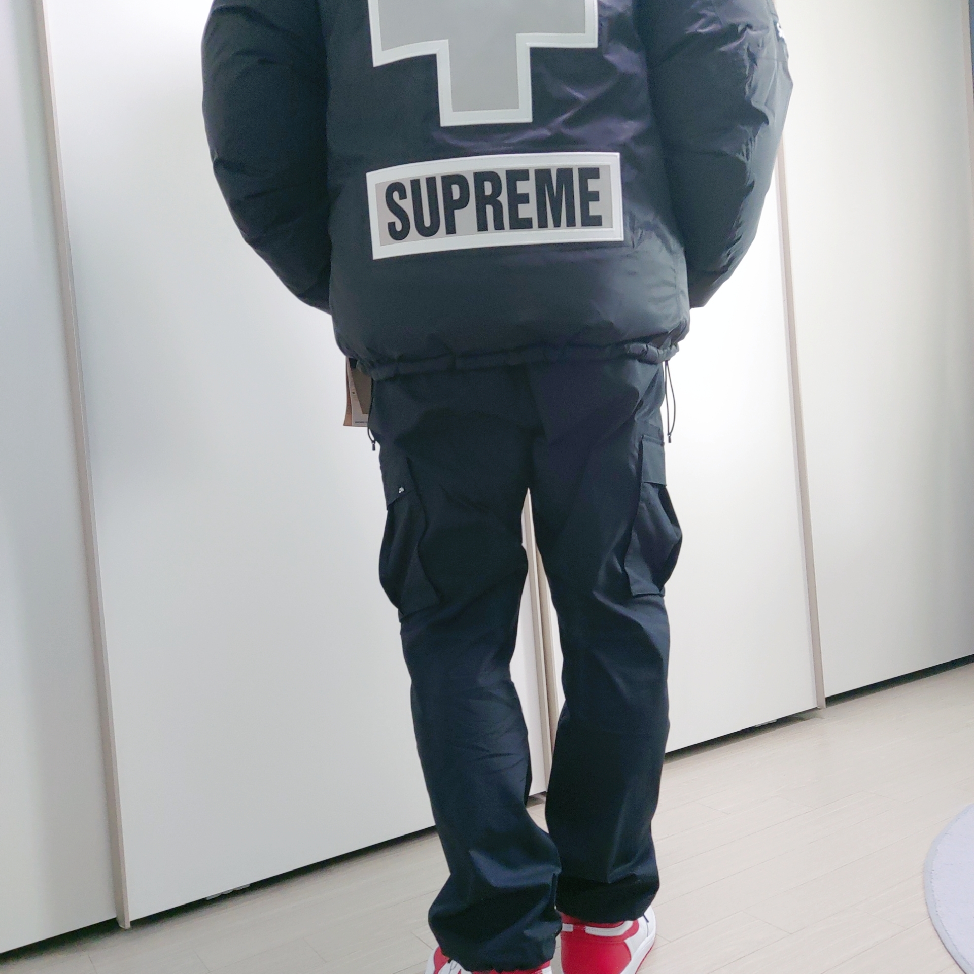 Supreme x The North Face Summit Series Rescue Baltoro Jacket Black - 22SS, Stussy Basic Stussy LS T-Shirt Black 2022 착용 스타일 - 3