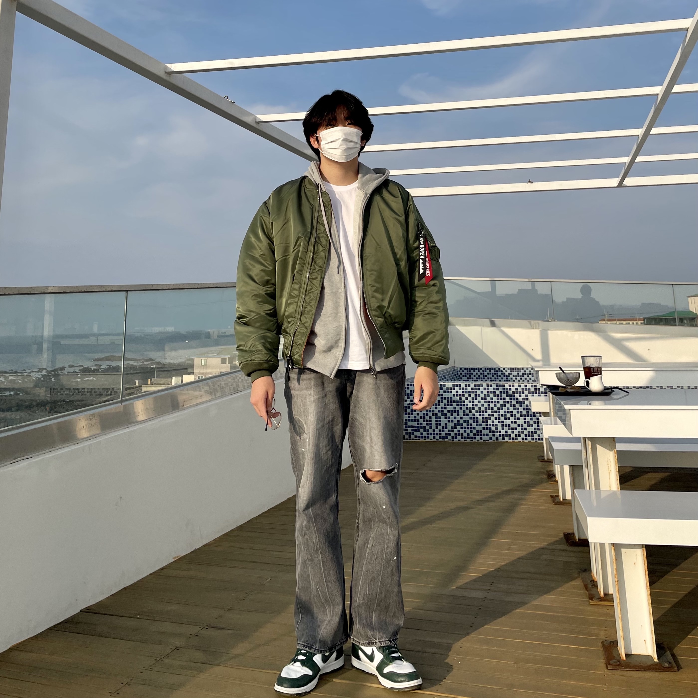 Nike Dunk High SP Spartan Green 착용 스타일