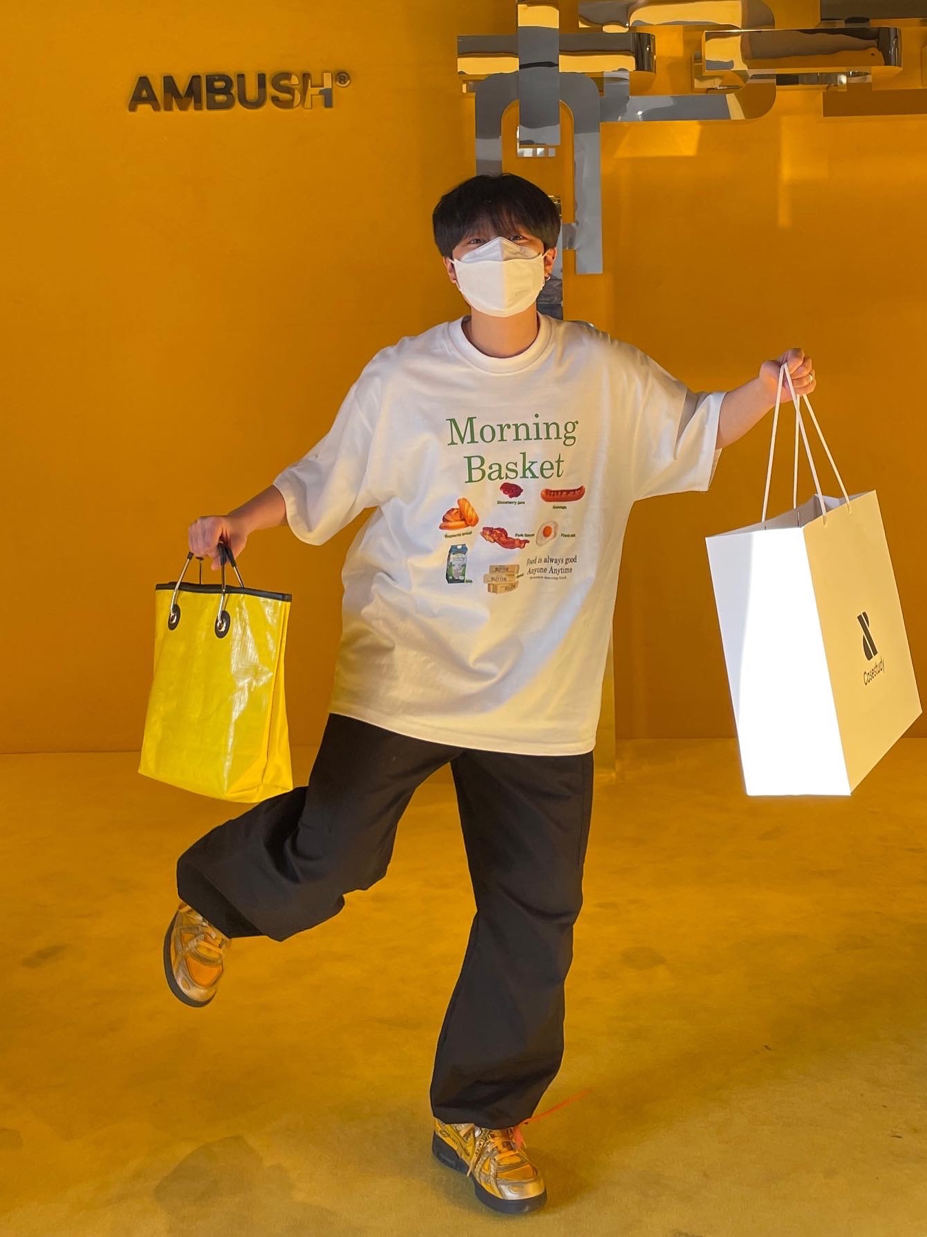 Nike x Off-White Blazer Low '77 White and University Red 착용 스타일 - 2