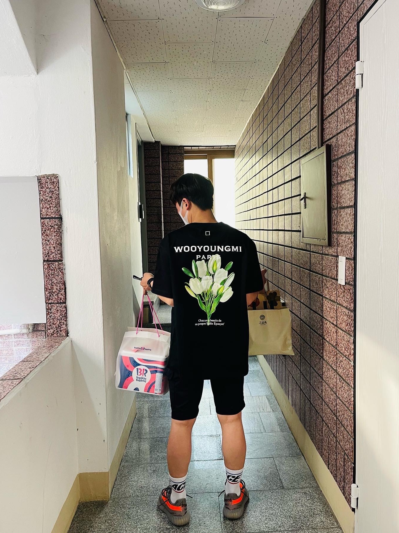 Adidas Yeezy Boost 350 V2 Beluga - Reflective, Palace Basically A Sock White 착용 스타일 - 2