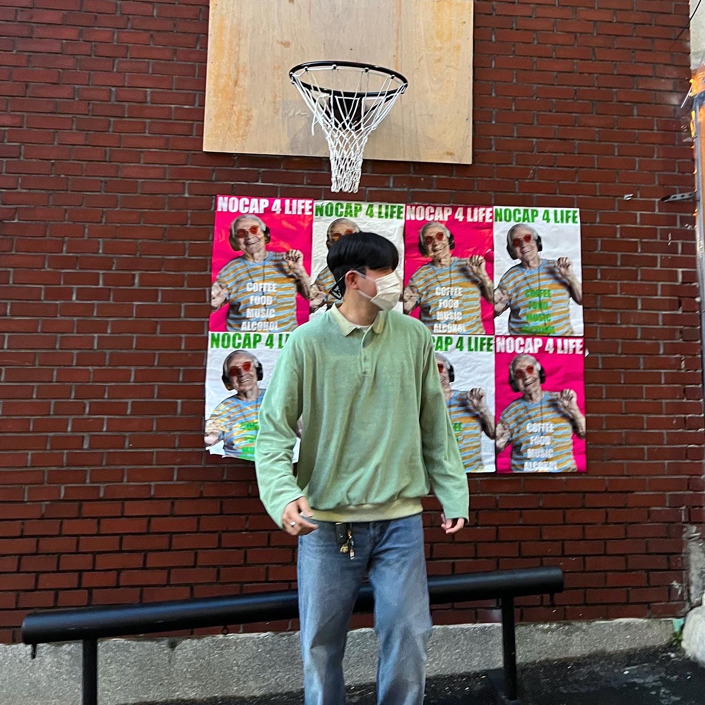 Arc'teryx Beta LT Jacket Ether, Bottega Veneta Padded Tech Cassette Black 착용 스타일 - 3