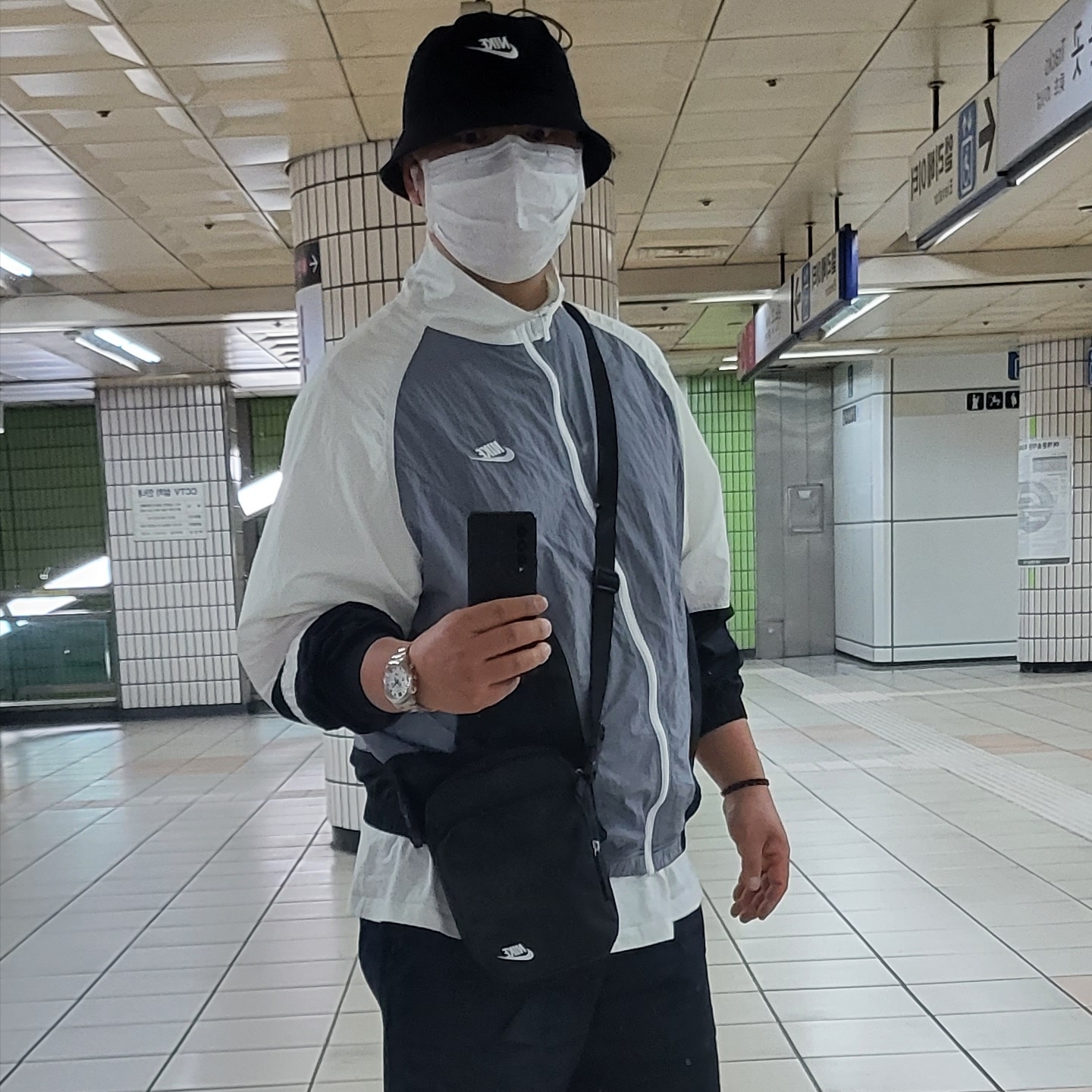 Nike Air More Uptempo White Varsity Red 2018 착용 스타일 - 1