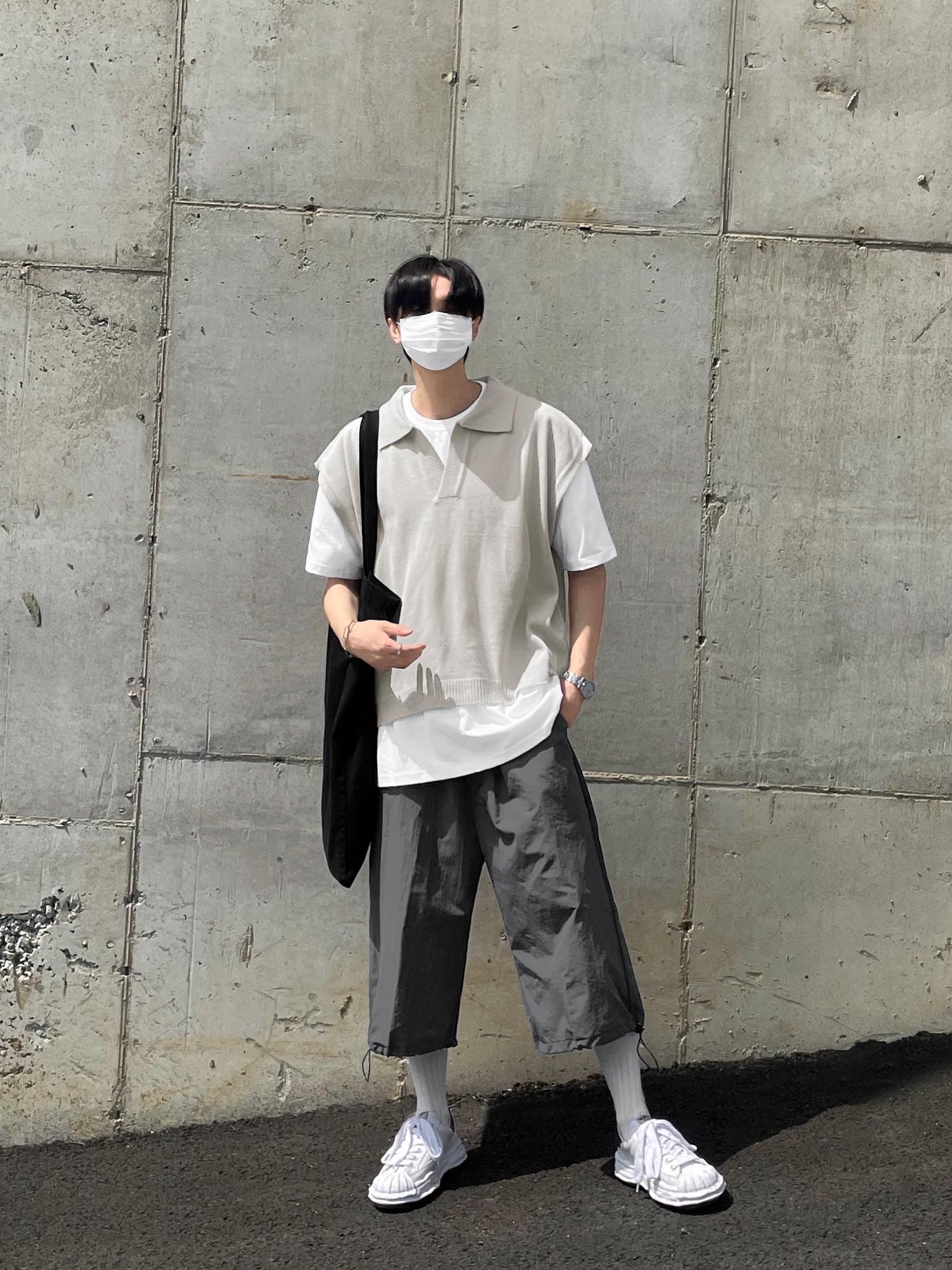 Maison Mihara Yasuhiro Blakey OG Sole Canvas Low-top Sneakers White 착용 스타일 - 2