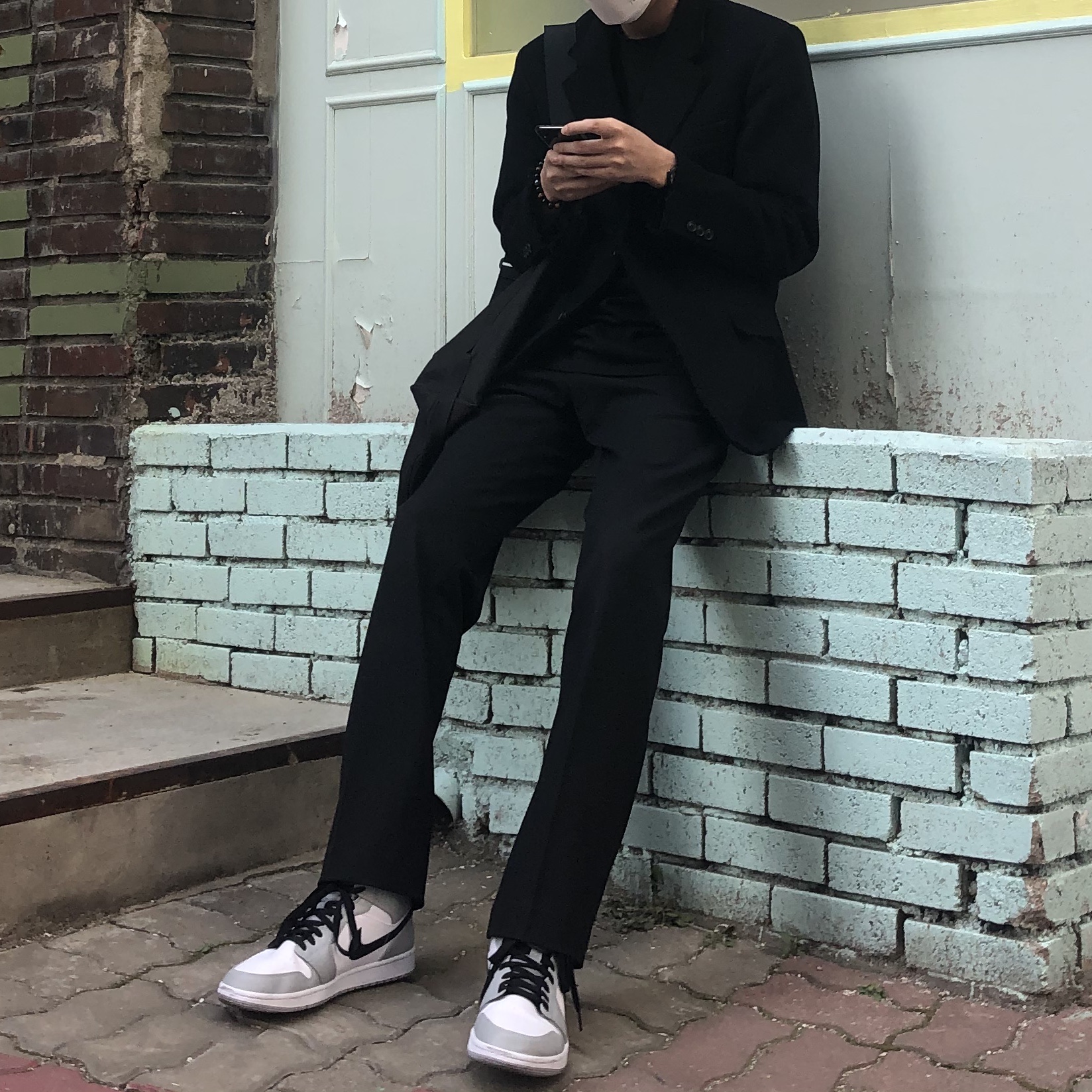 Jordan 1 Mid Light Smoke Grey 착용 스타일 - 1