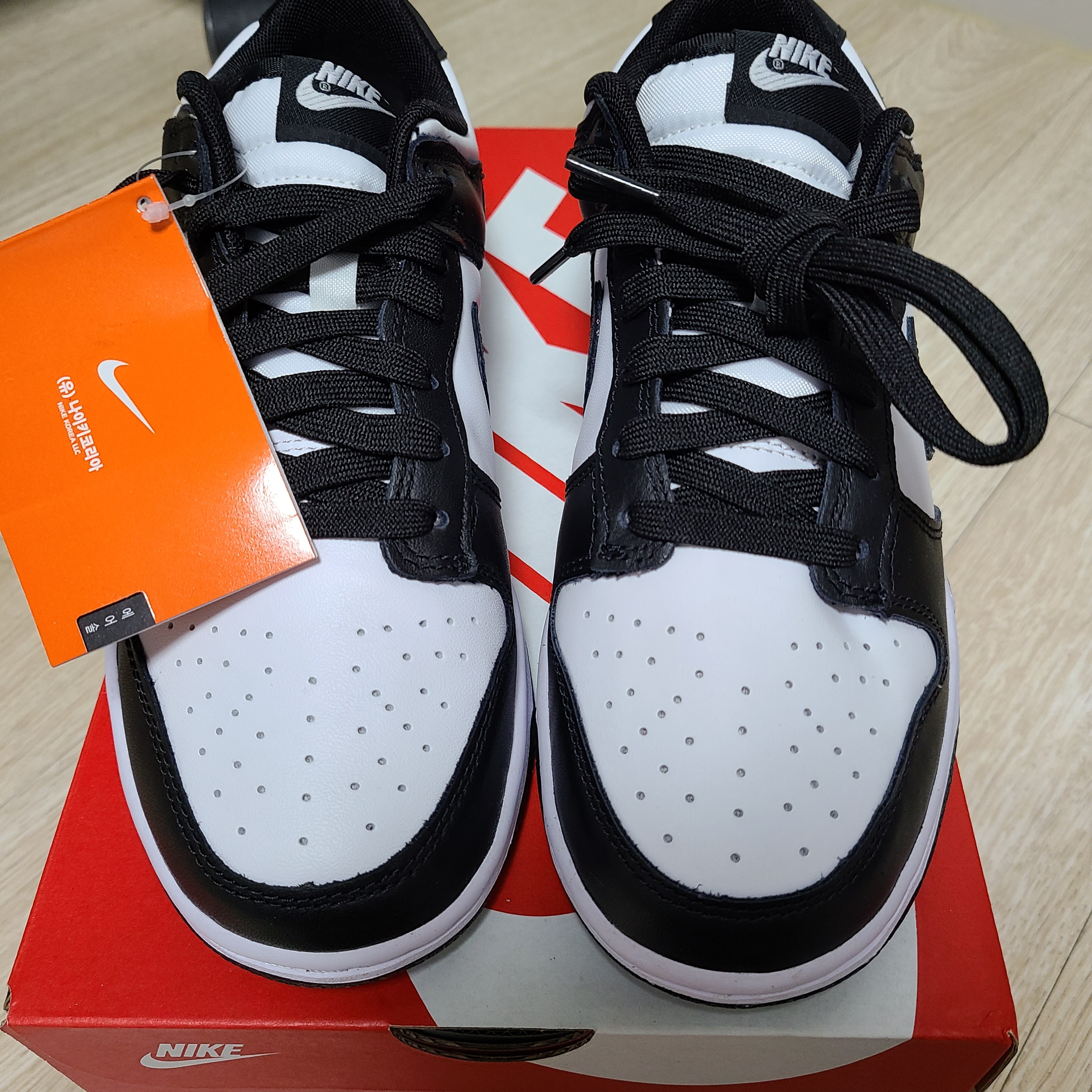 Nike Dunk Low Retro Black 착용 스타일
