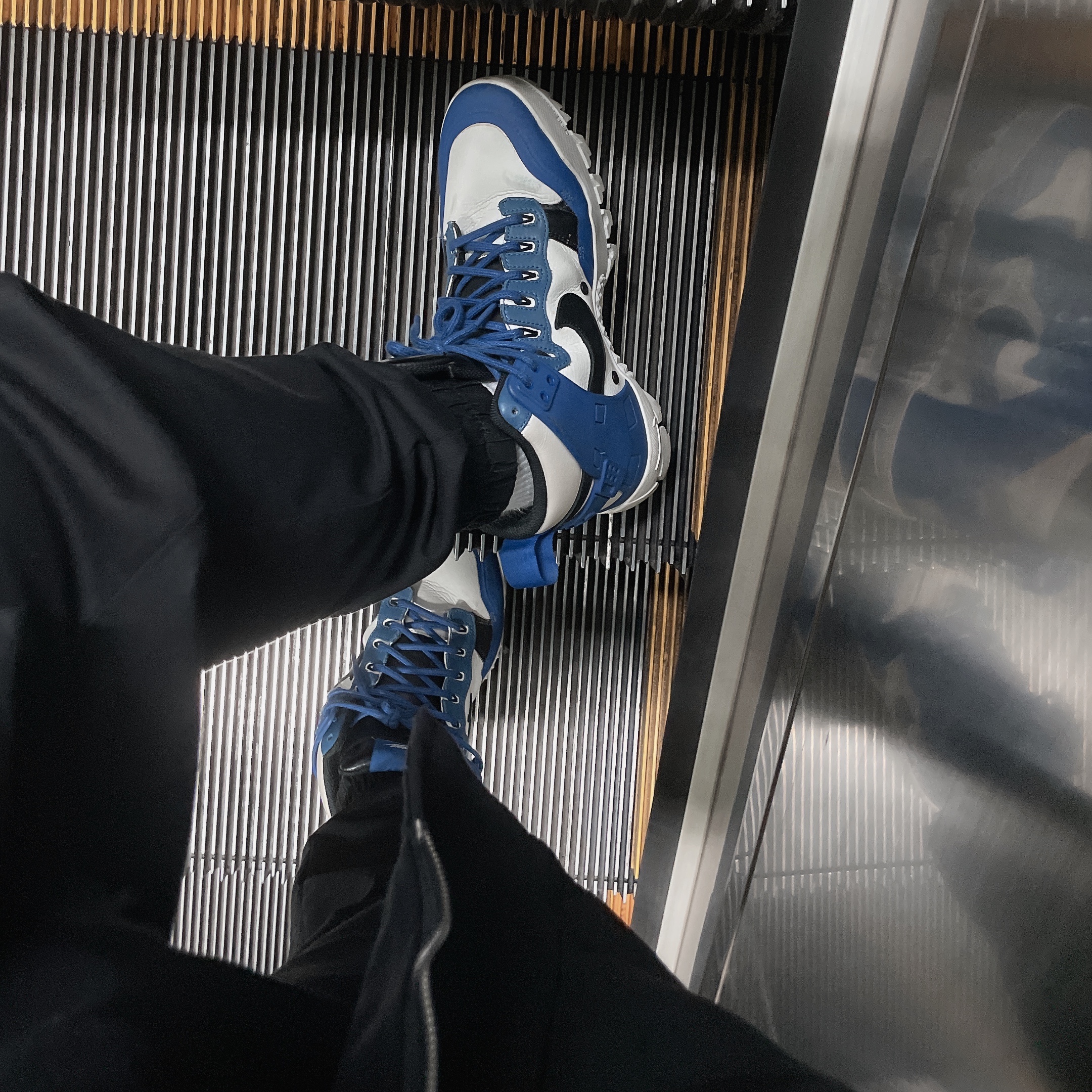 Jordan 1 Mid Light Smoke Grey, (GS) Jordan 1 Mid Light Smoke Grey 착용 스타일 - 4