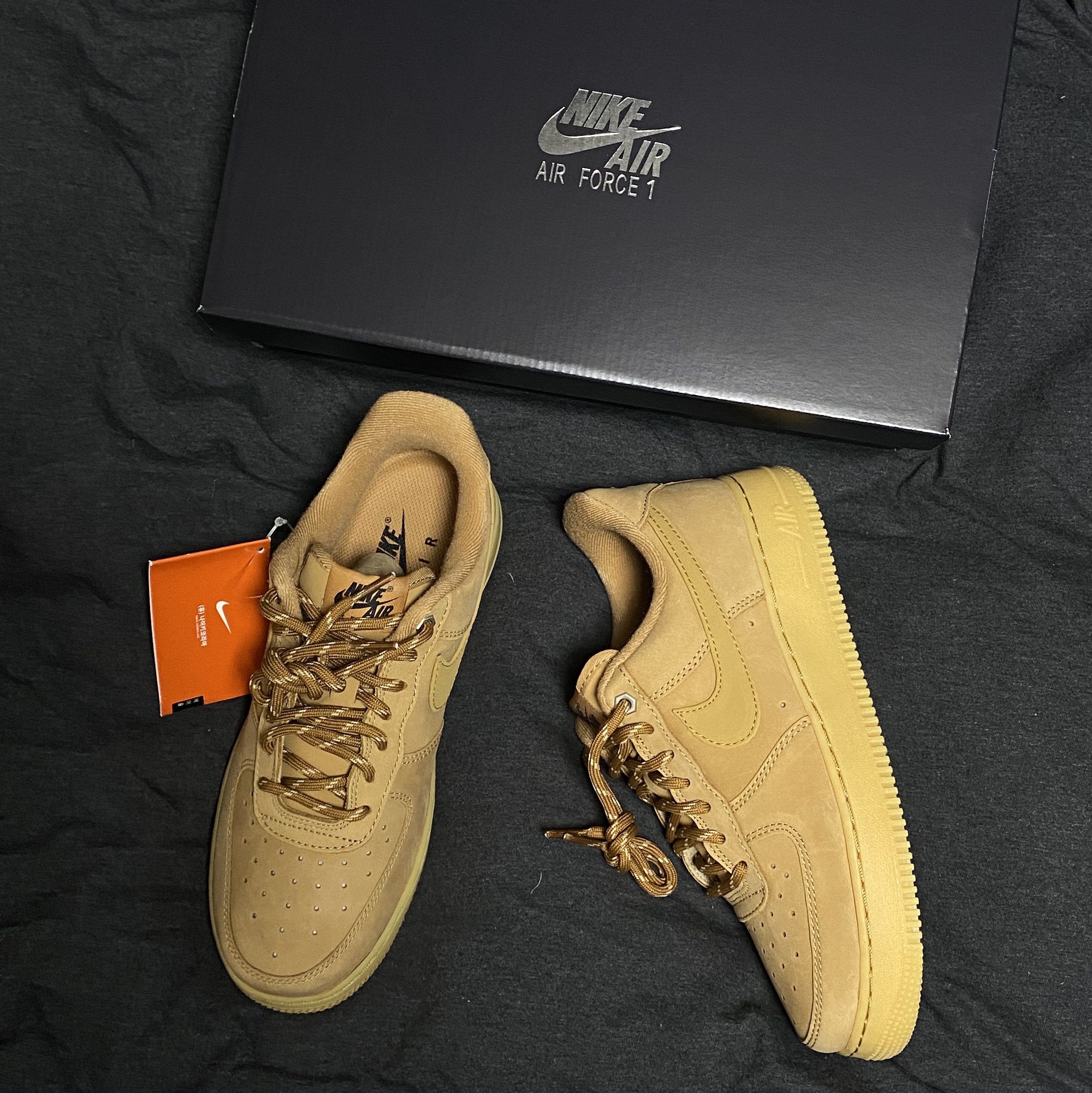 Nike Air Force 1 '07 WB Flax 착용 스타일